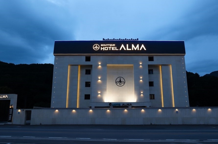 알마호텔