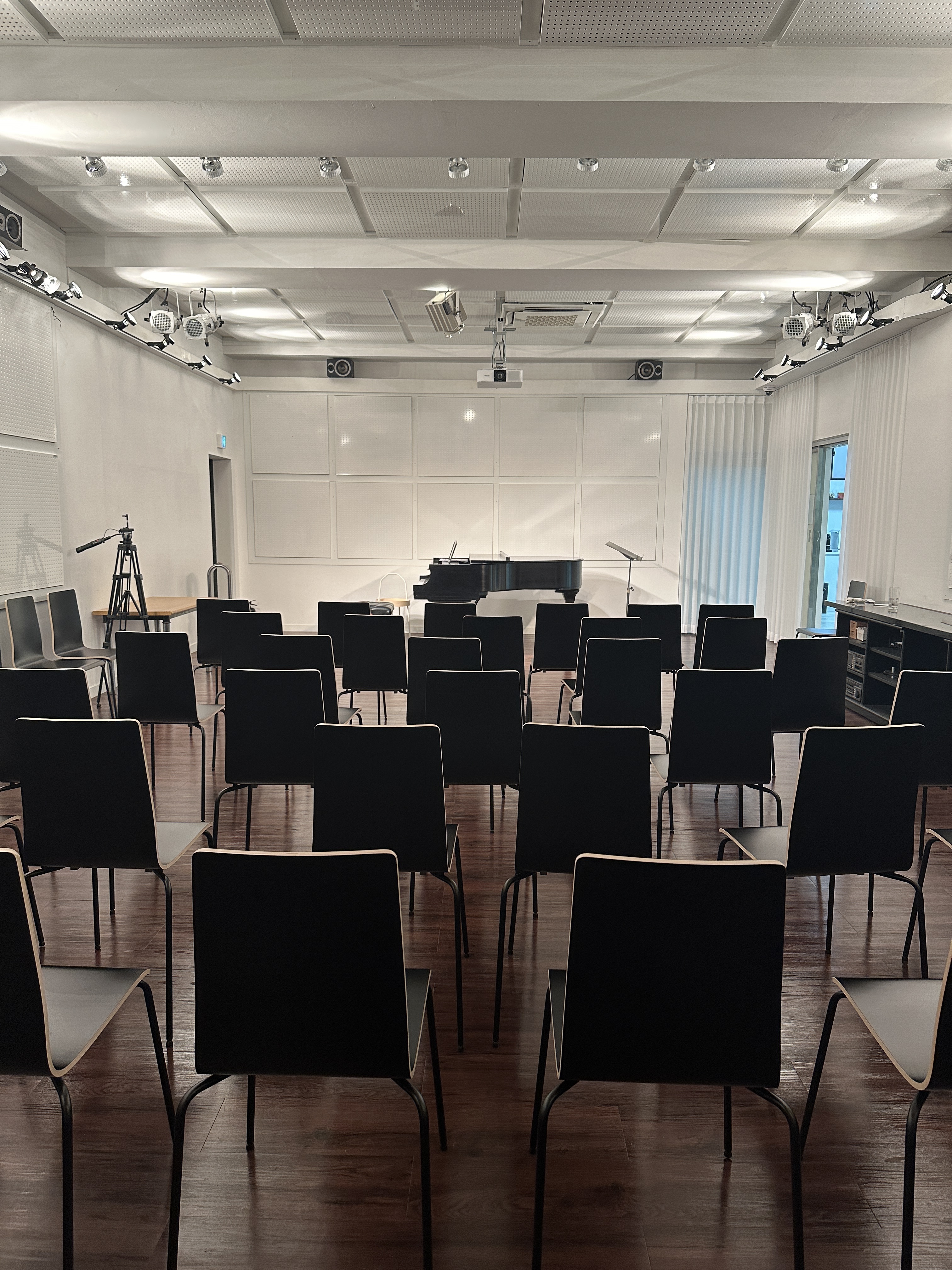 2번째 스튜디오 사진