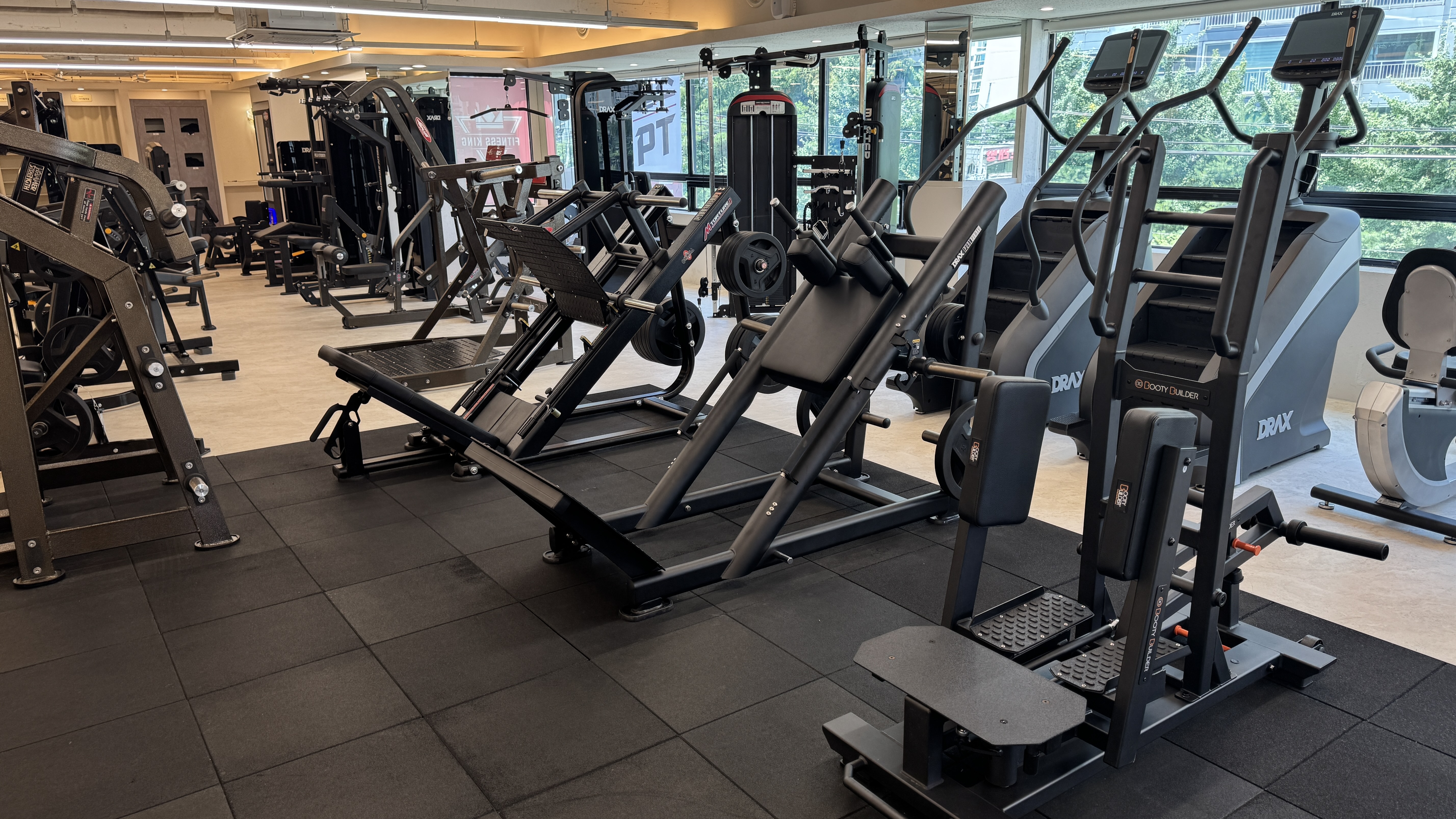 휘트니스킹 구리동구릉점 대표 이미지