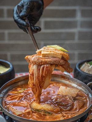 통돼지김치찌개