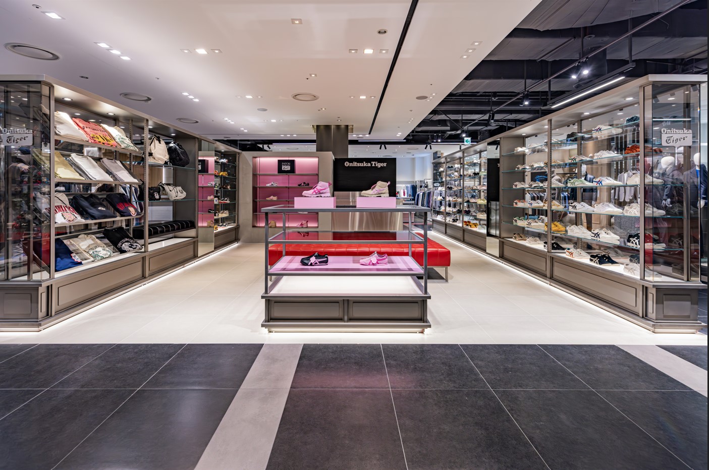 오니츠카타이거 신세계본점 대표 이미지