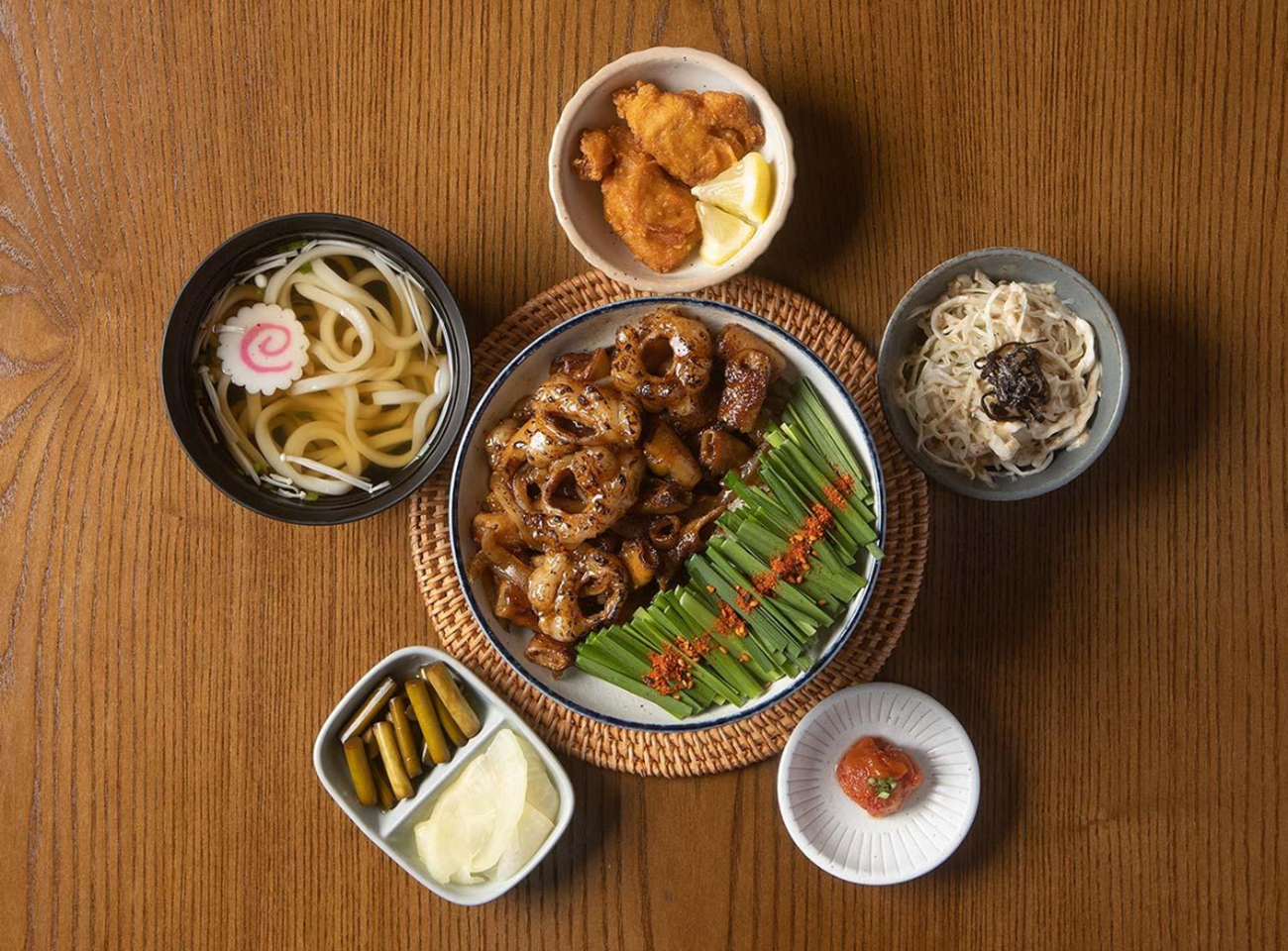 [평일점심특선] 곱대창구이 덮밥 정식