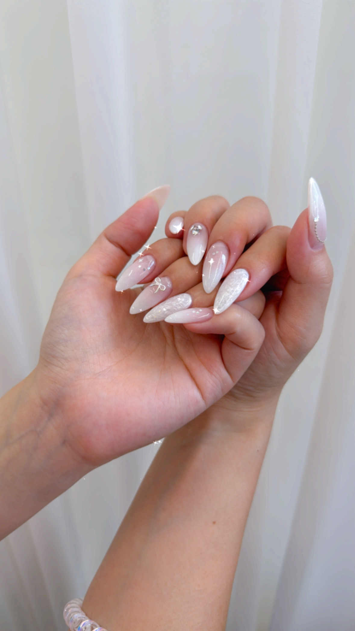 네일이오나봄 대표 이미지