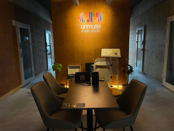 4번째 스튜디오 사진