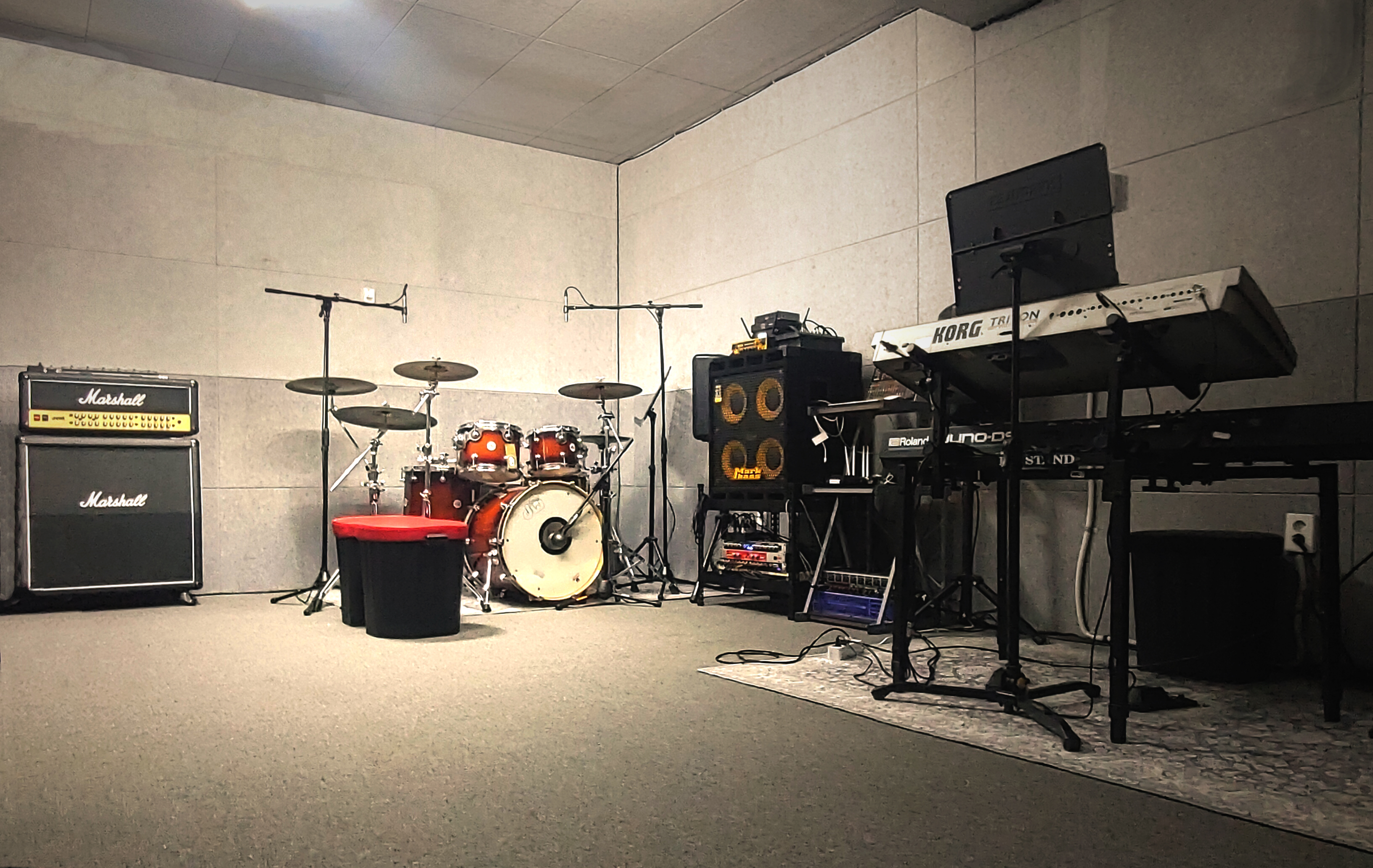 1번째 스튜디오 사진