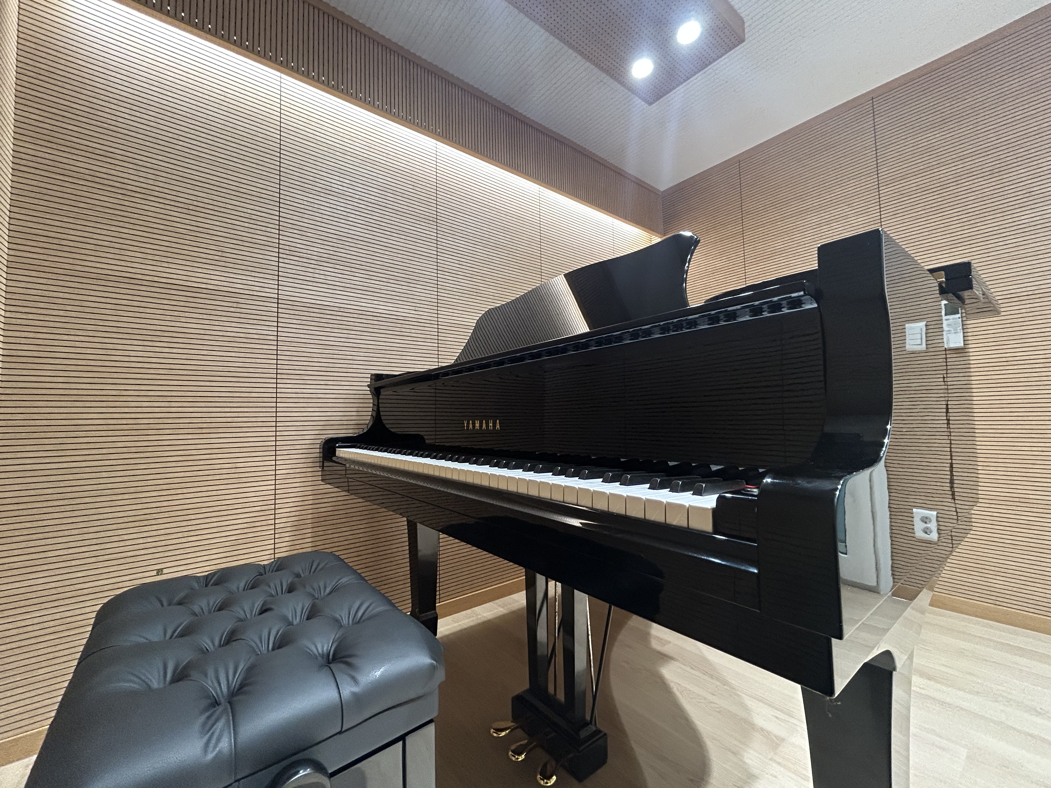 1번째 스튜디오 사진