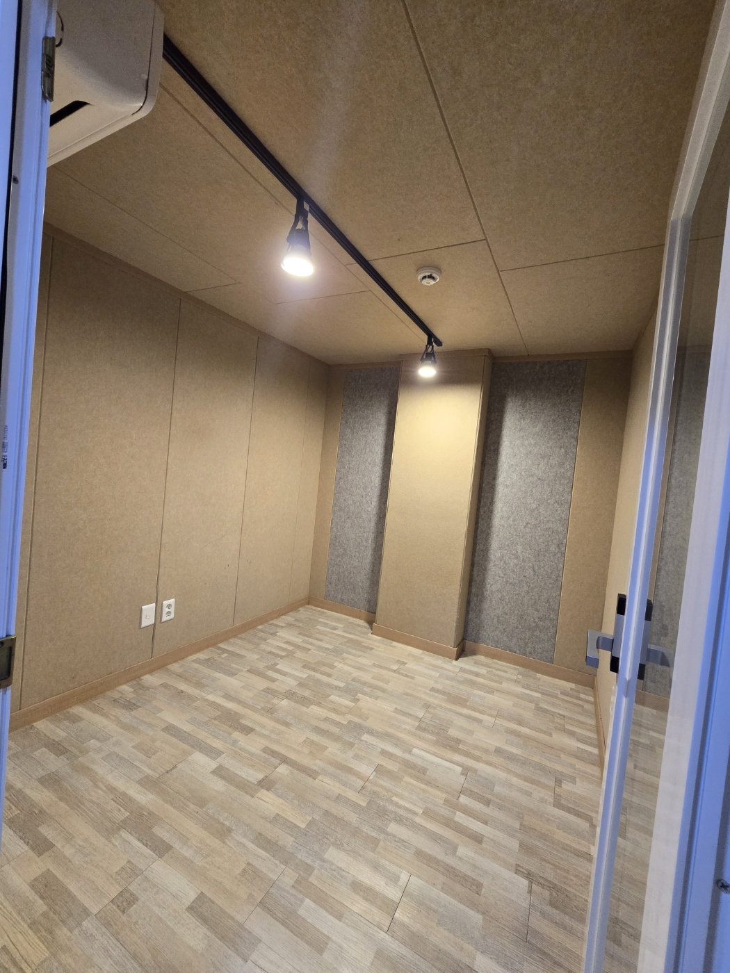 2번째 스튜디오 사진