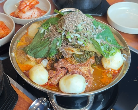 명품청기와감자탕