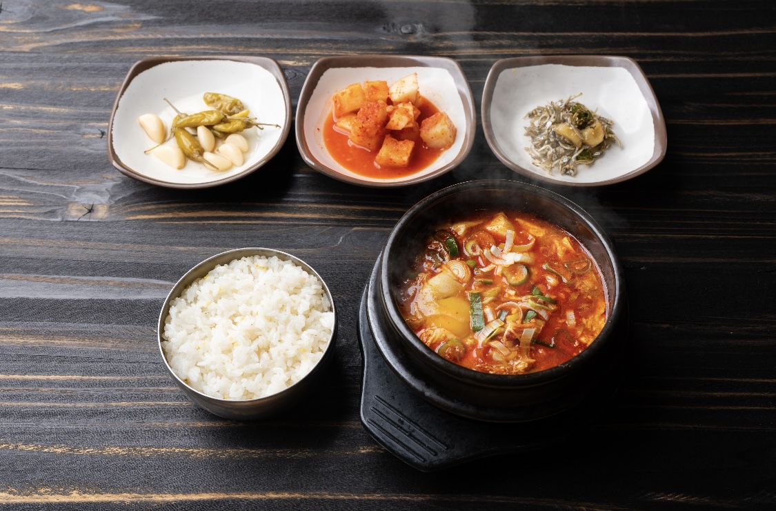 해물순두부백반