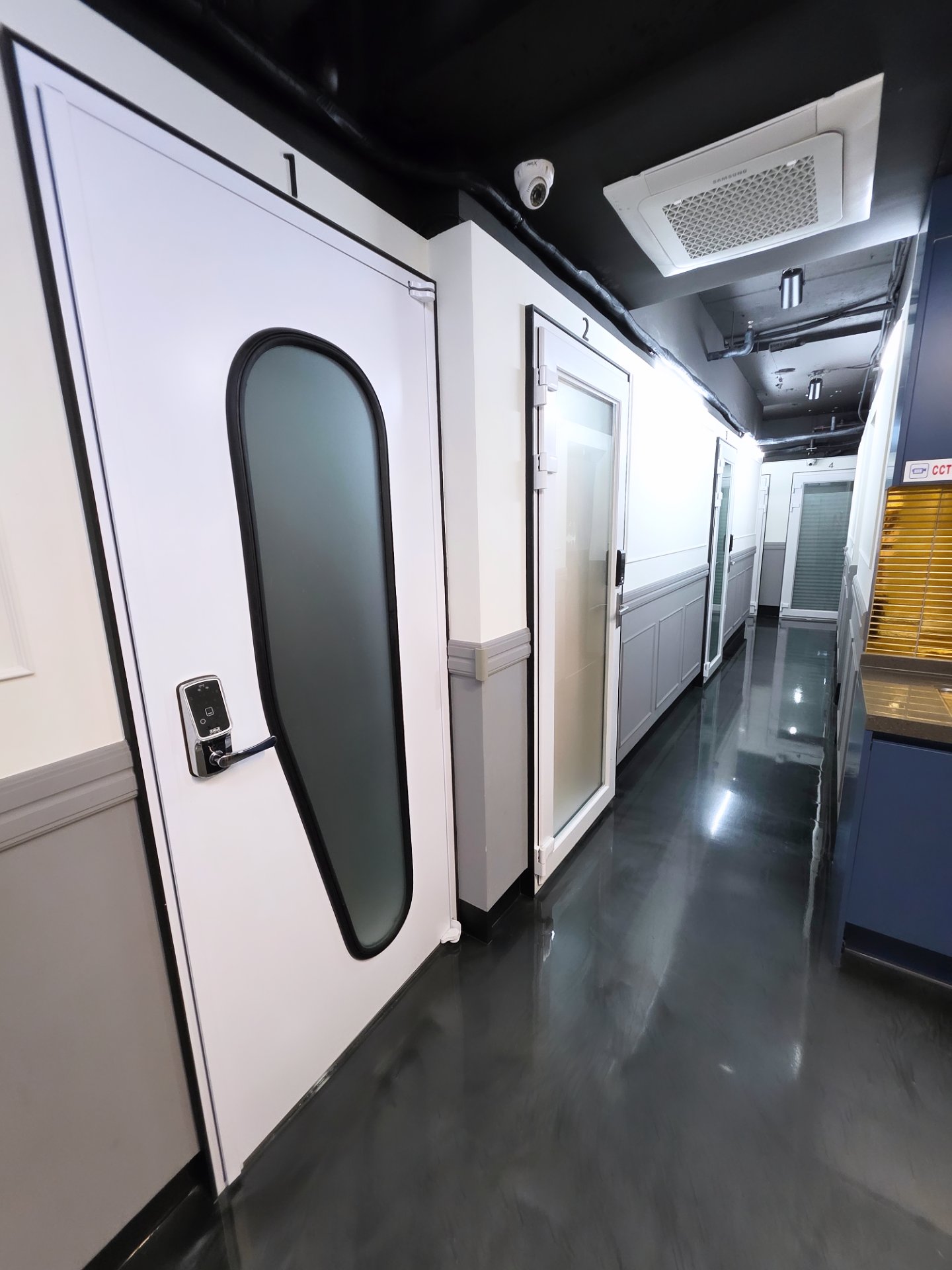 3번째 스튜디오 사진