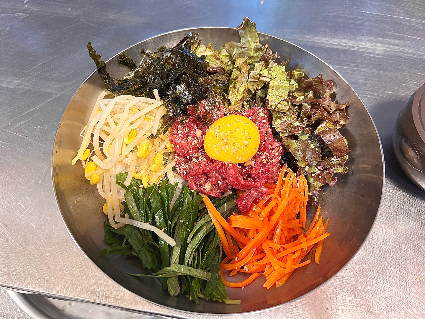 한우암소육회비빔밥