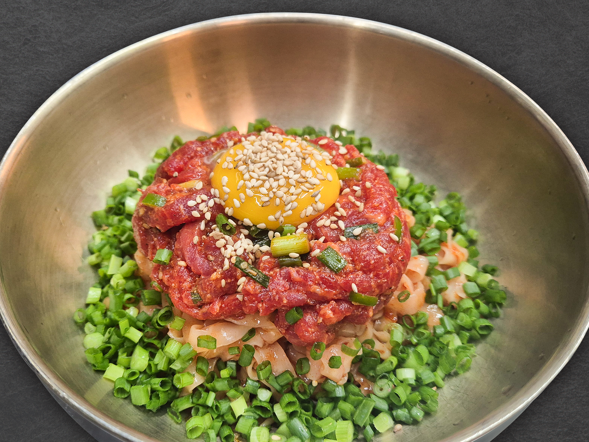 농심 한우육회 칼비빔면