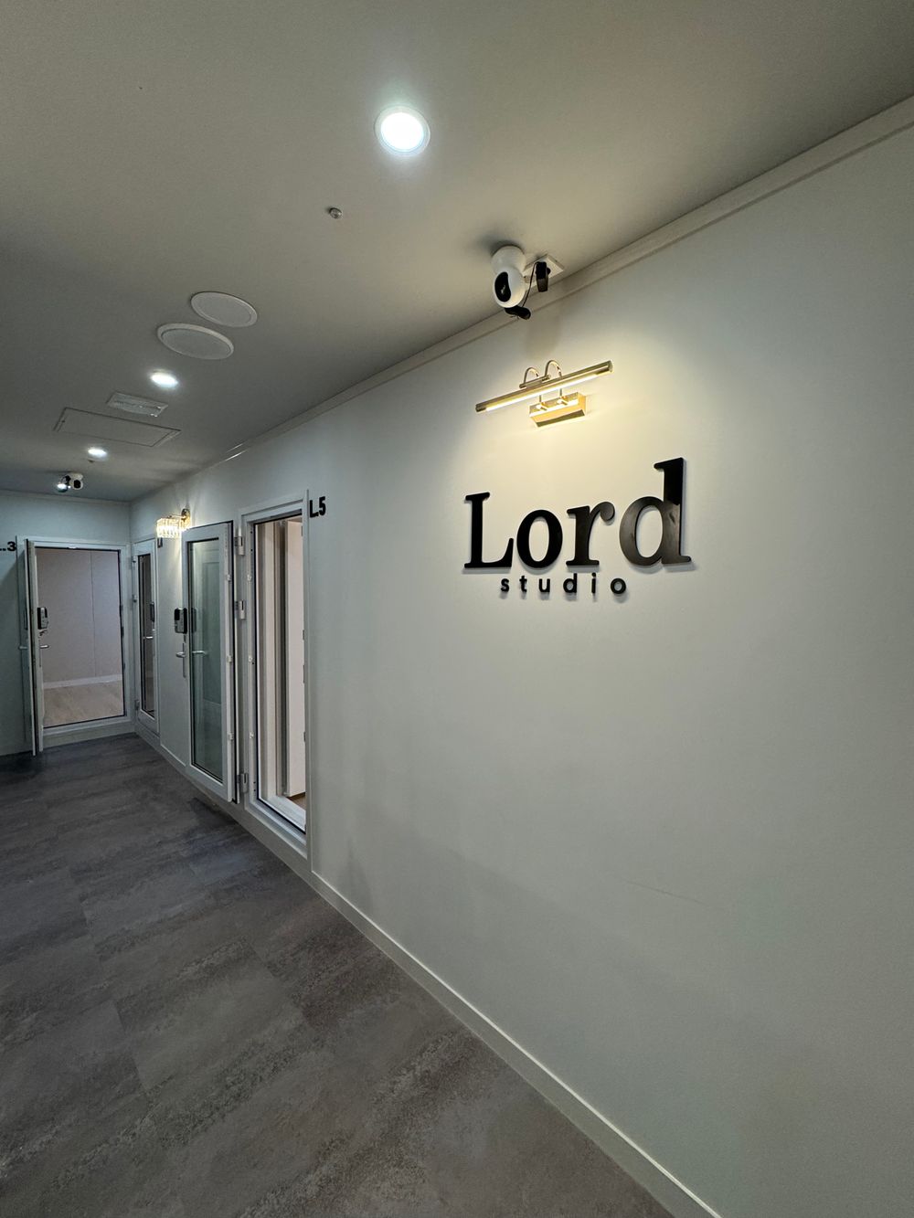 1번째 스튜디오 사진