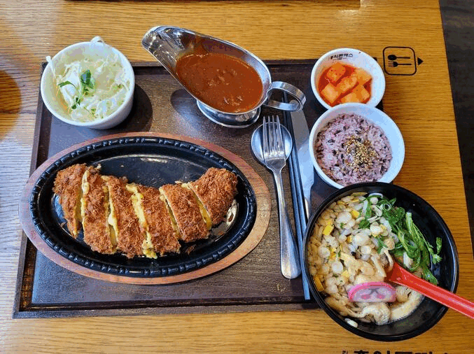 홍익돈까스 부산대연점