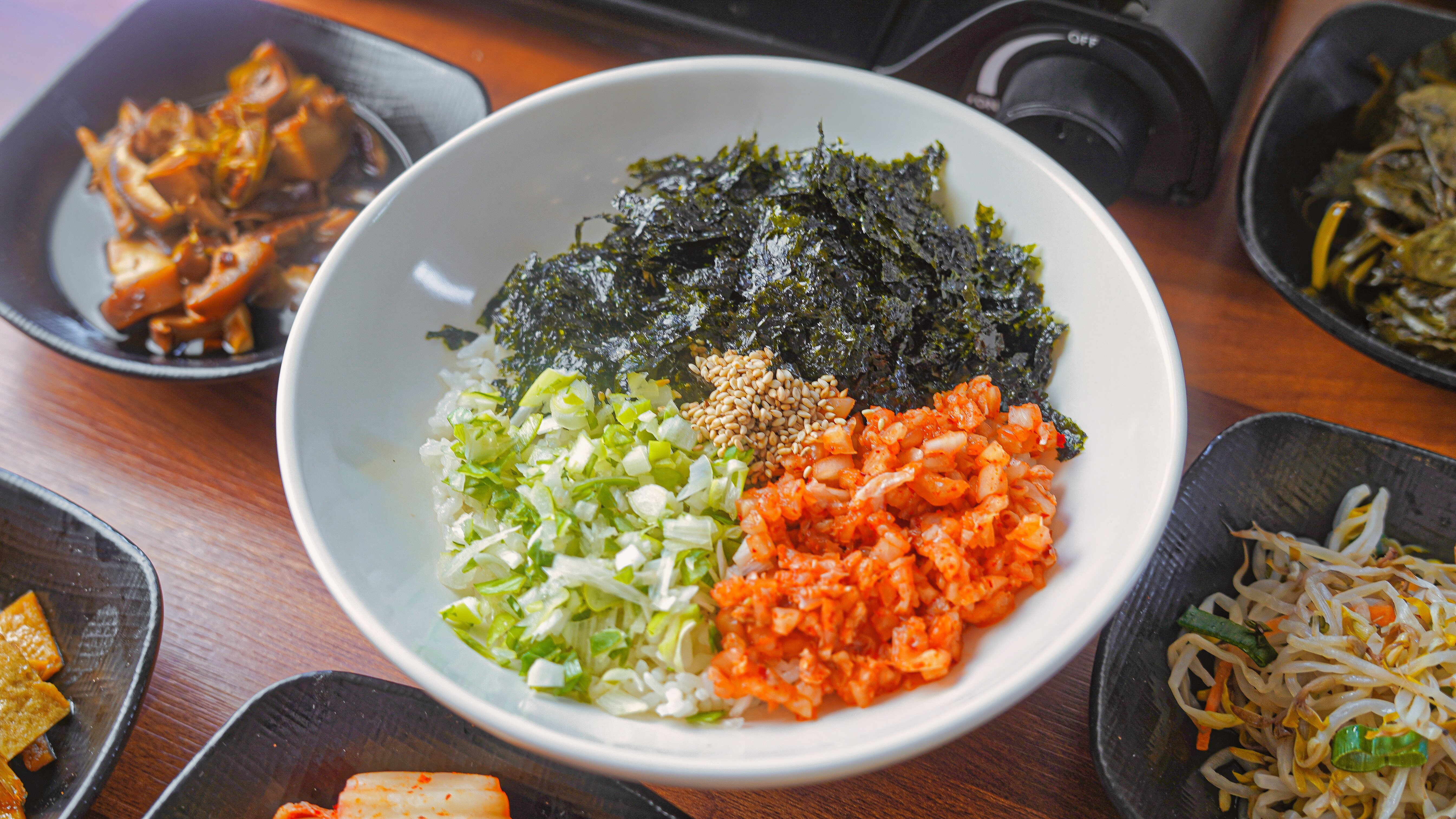 중앙탑초가집 대표 이미지