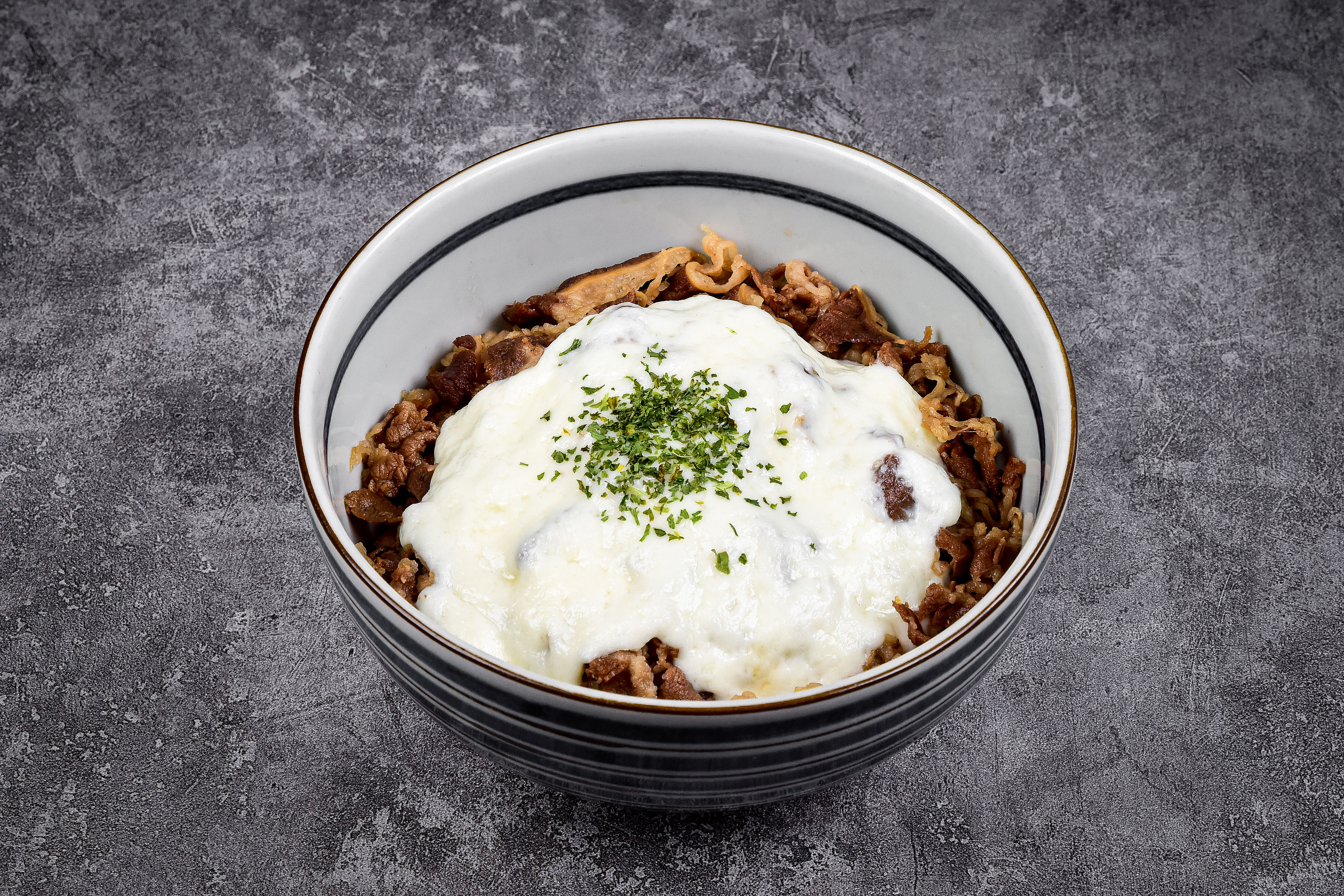 치즈매운야끼규동
