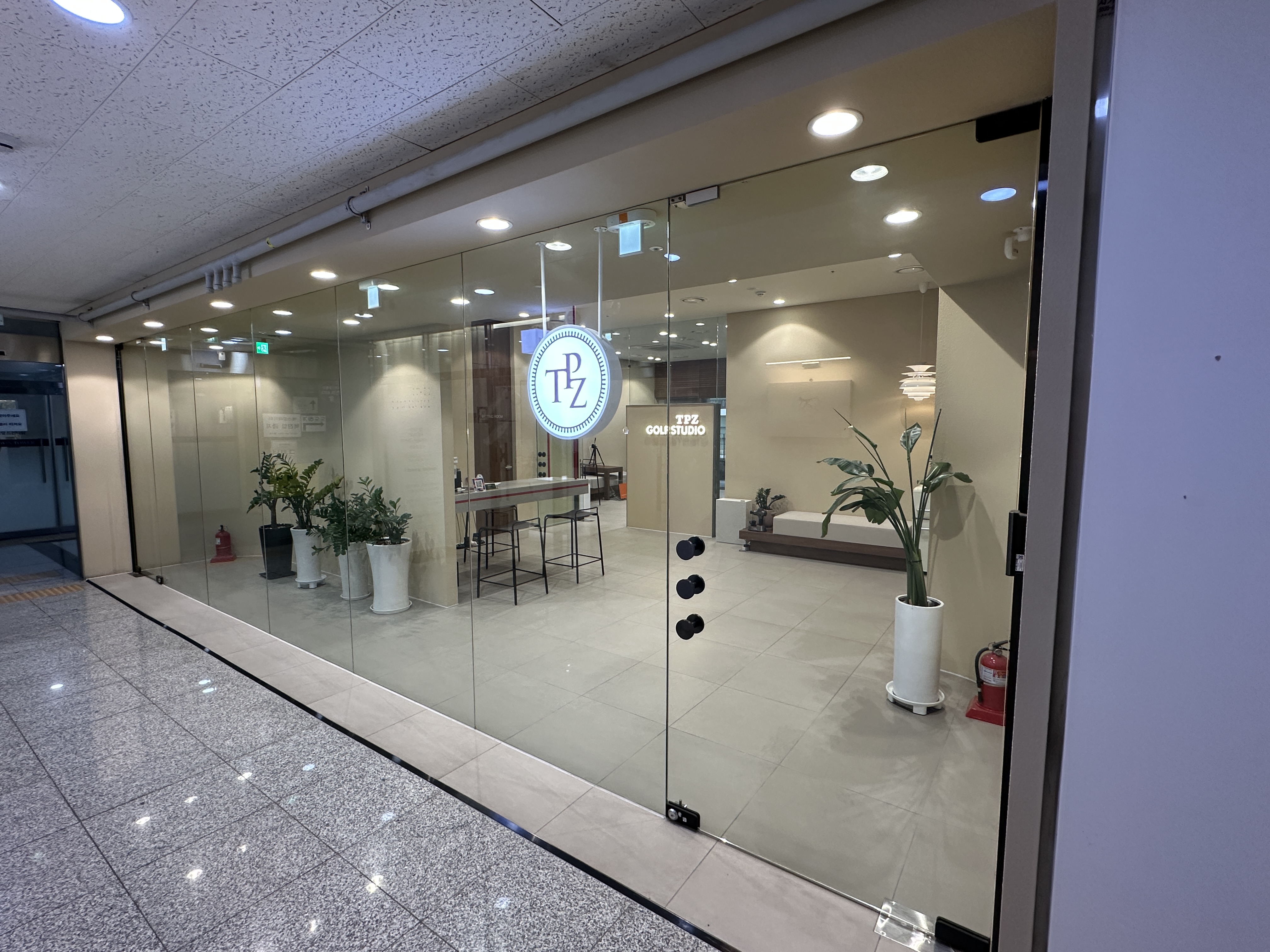 디보트 골프 & 더프라자 골프 마곡점 대표 이미지