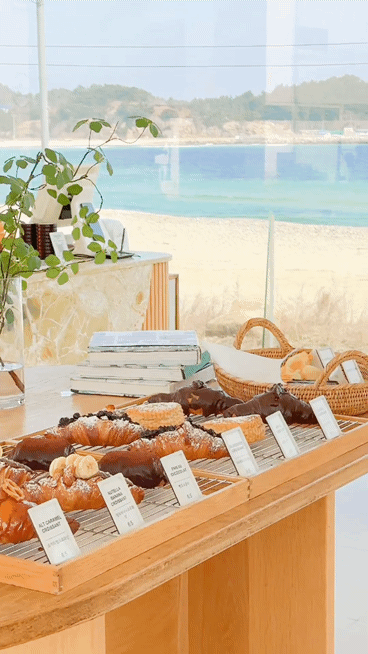 온더버튼 오션뷰 카페 이미지