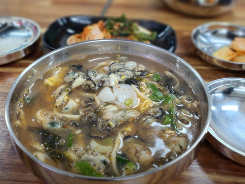 공룡굴칼국수