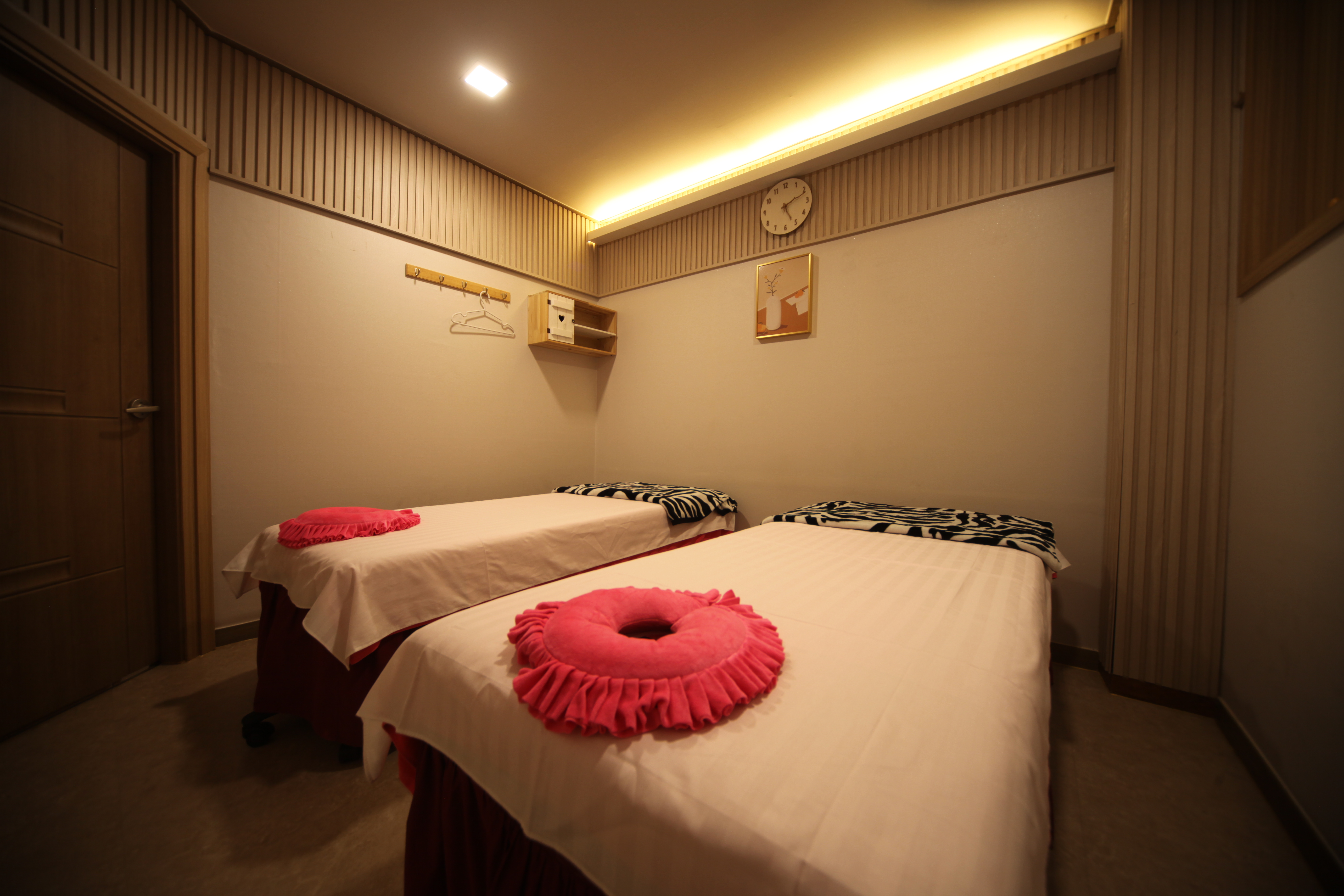 황제마사지 photo 9