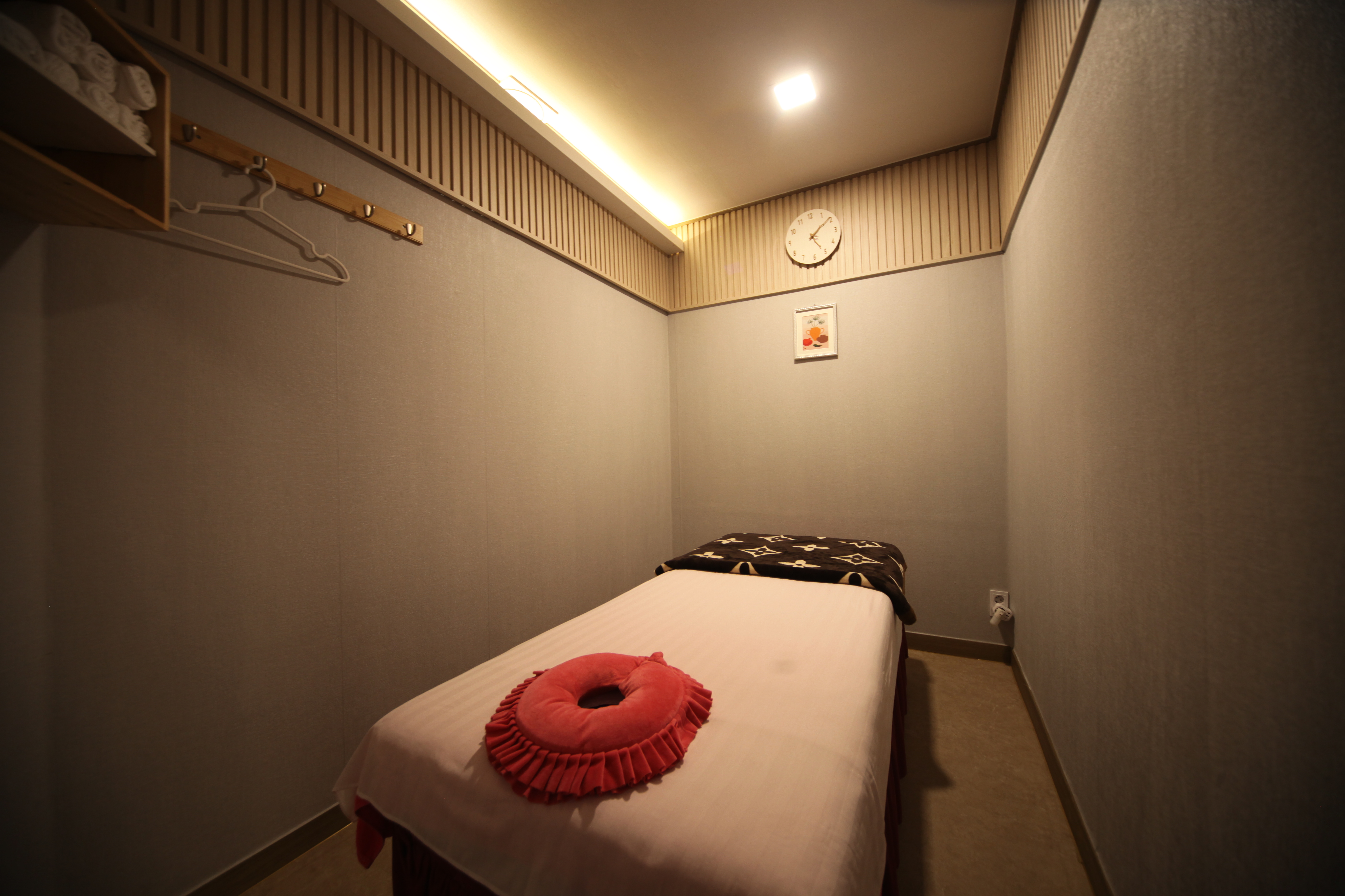 황제마사지 photo 10