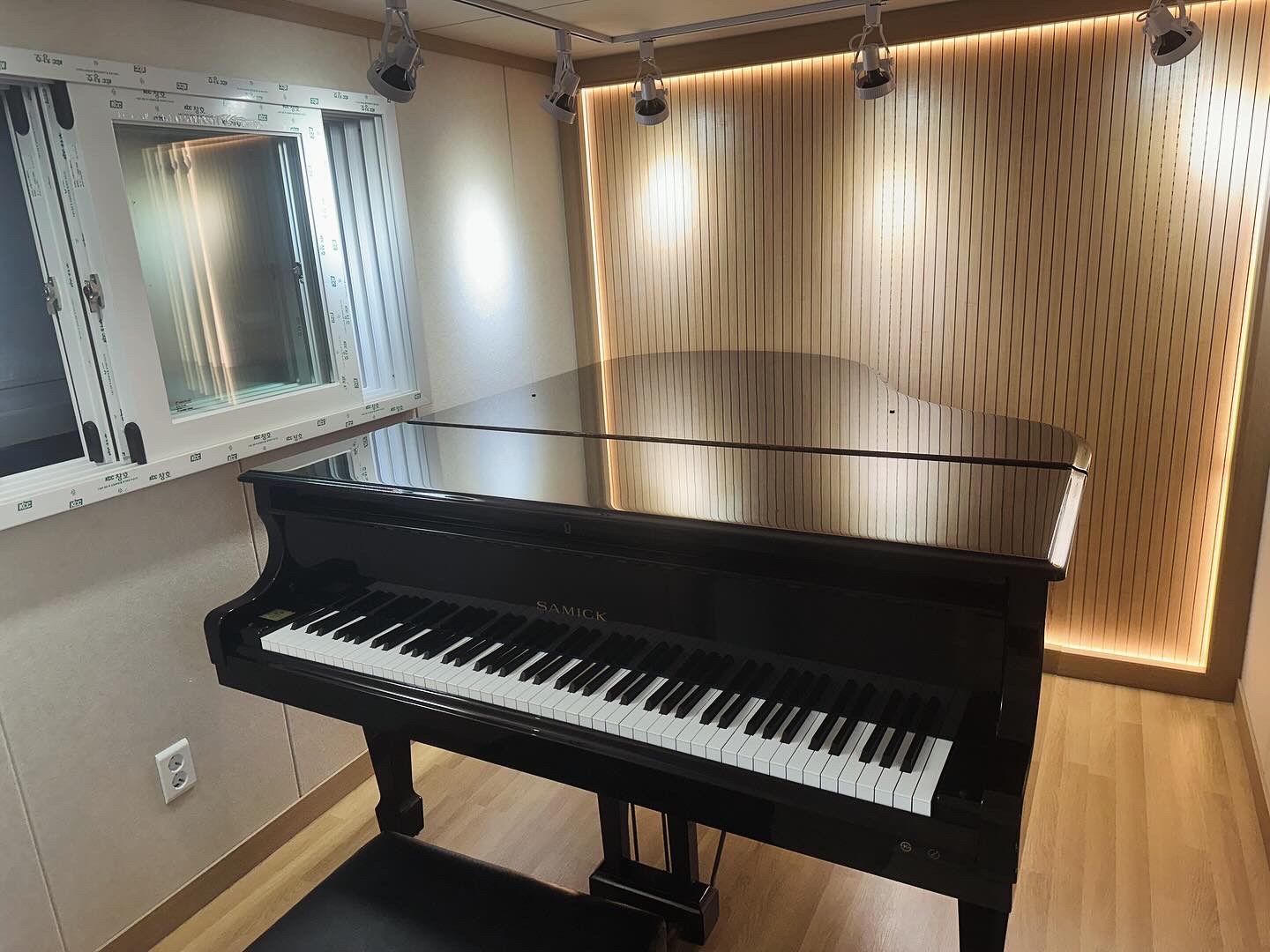 1번째 스튜디오 사진