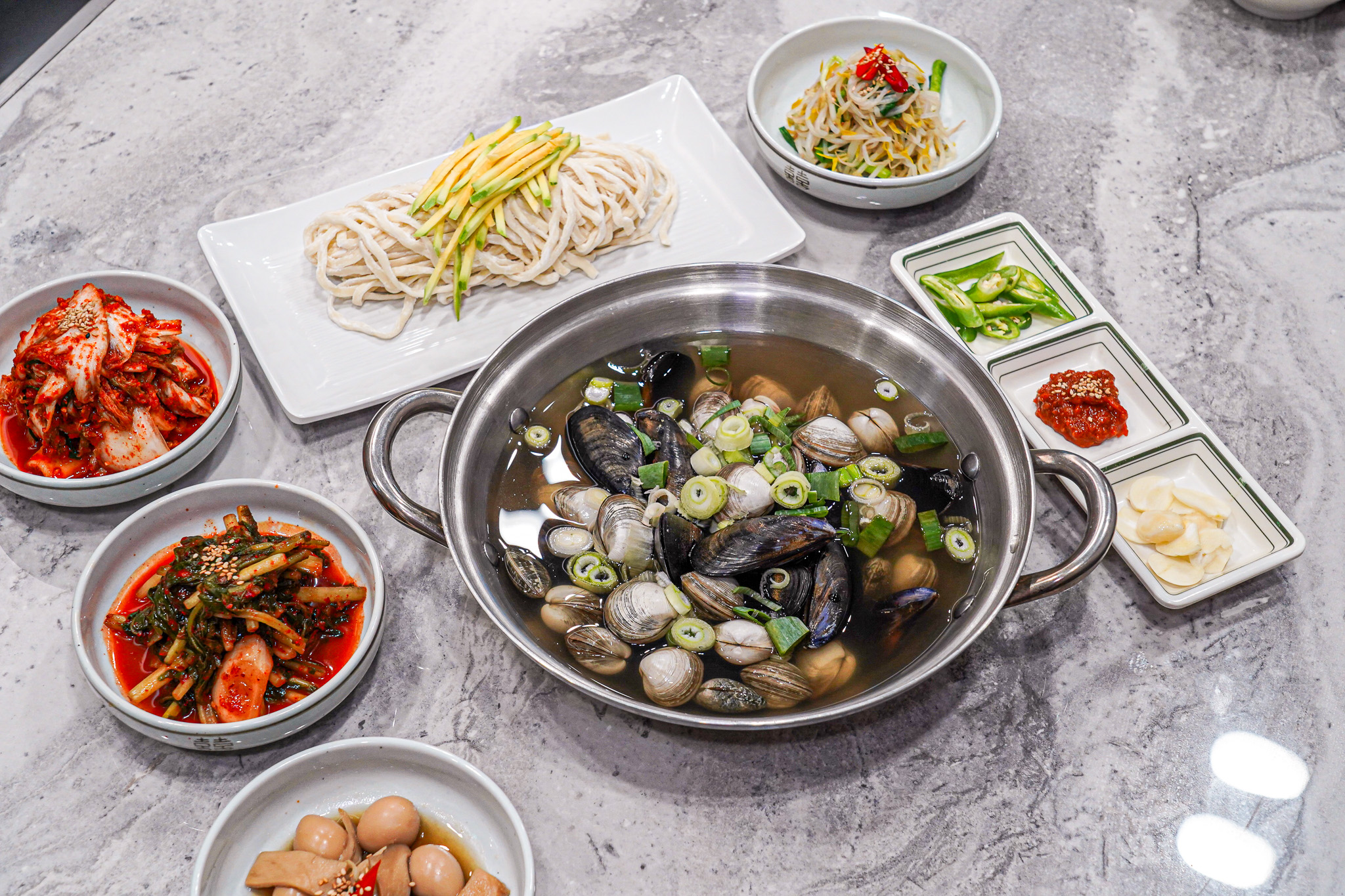 오늘도보쌈칼국수 서초본점