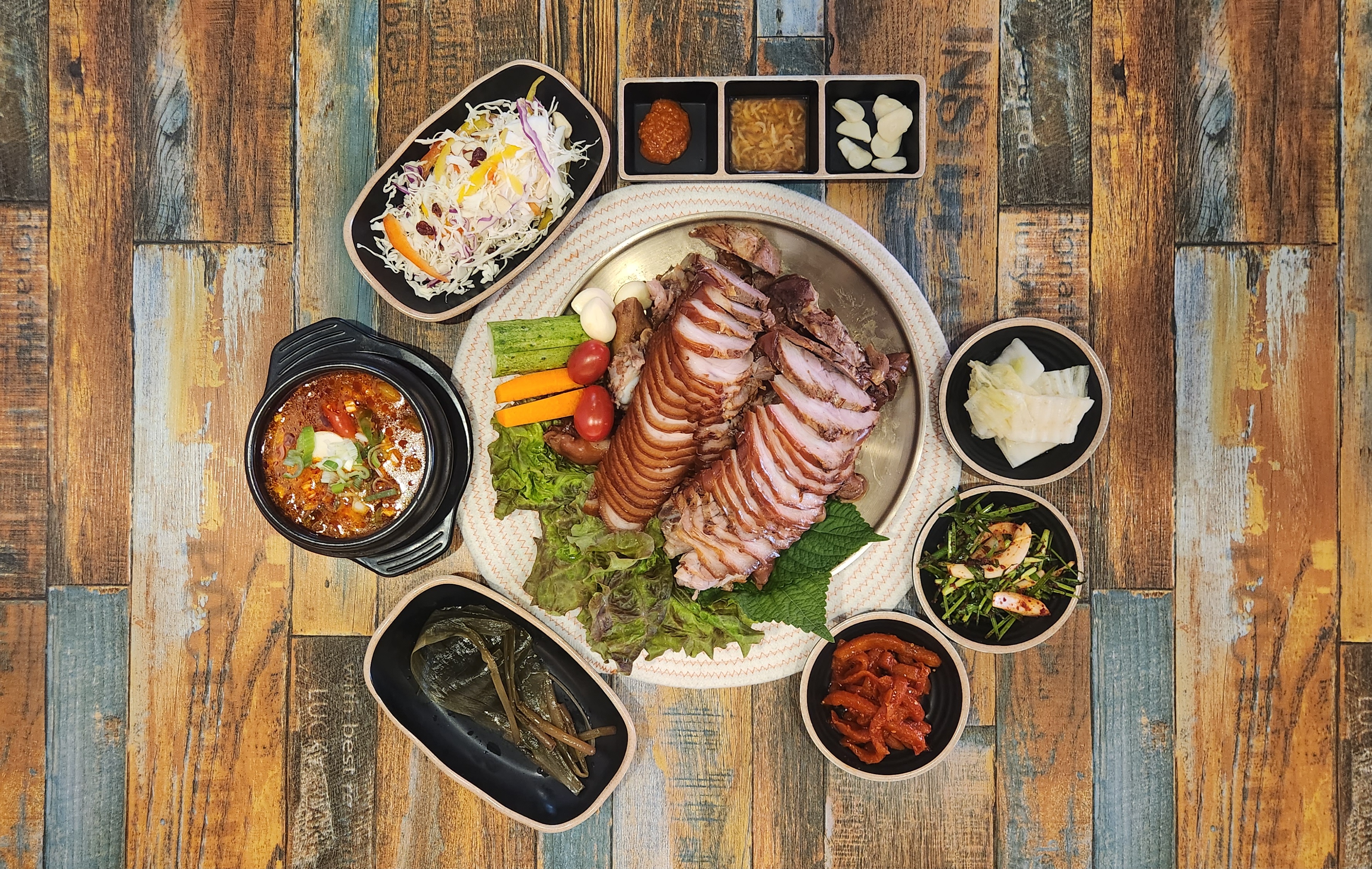 콜라겐폭탄 화덕족발 (대)
