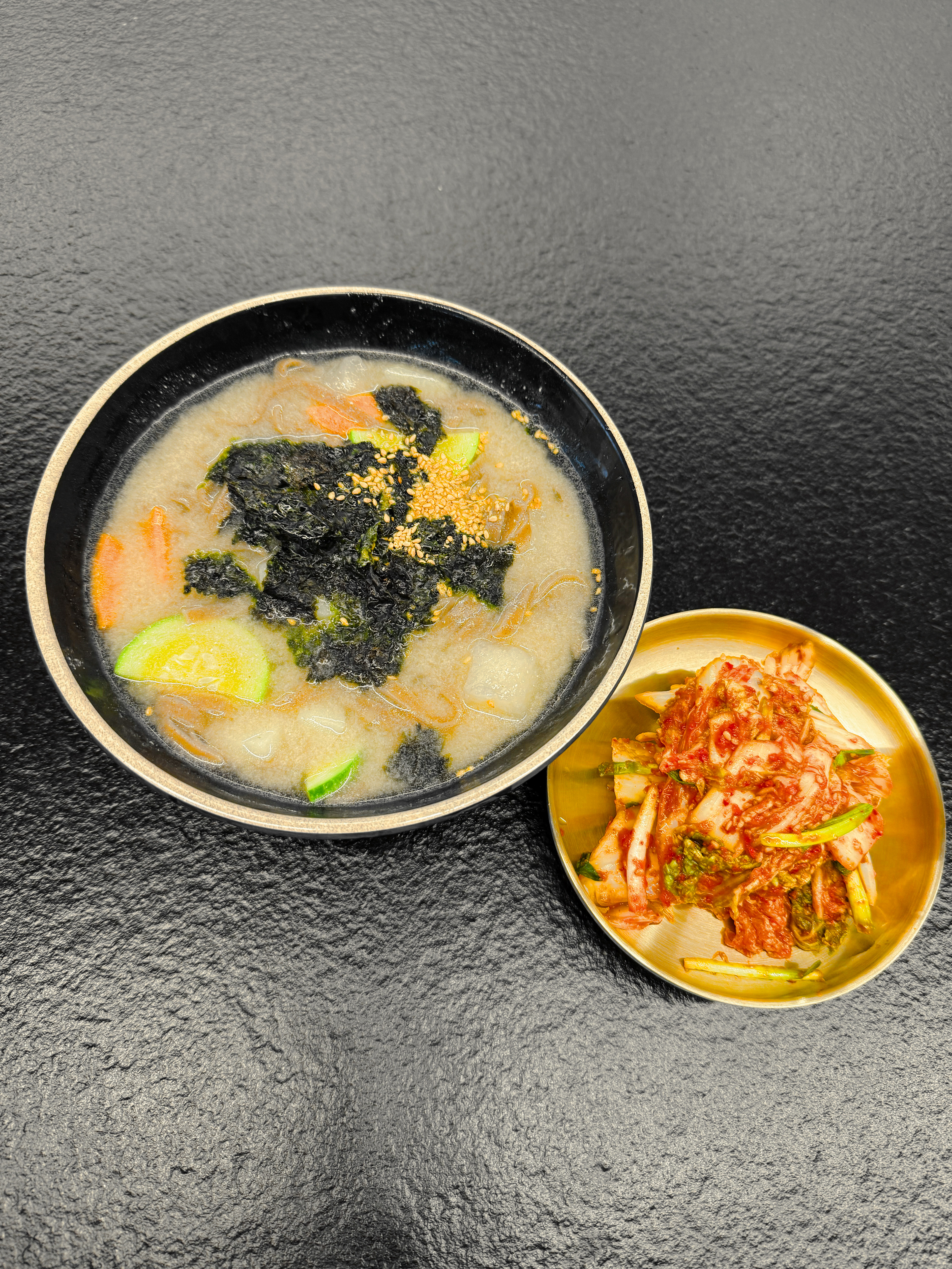 옹심이 메밀칼국수(10월-3월)