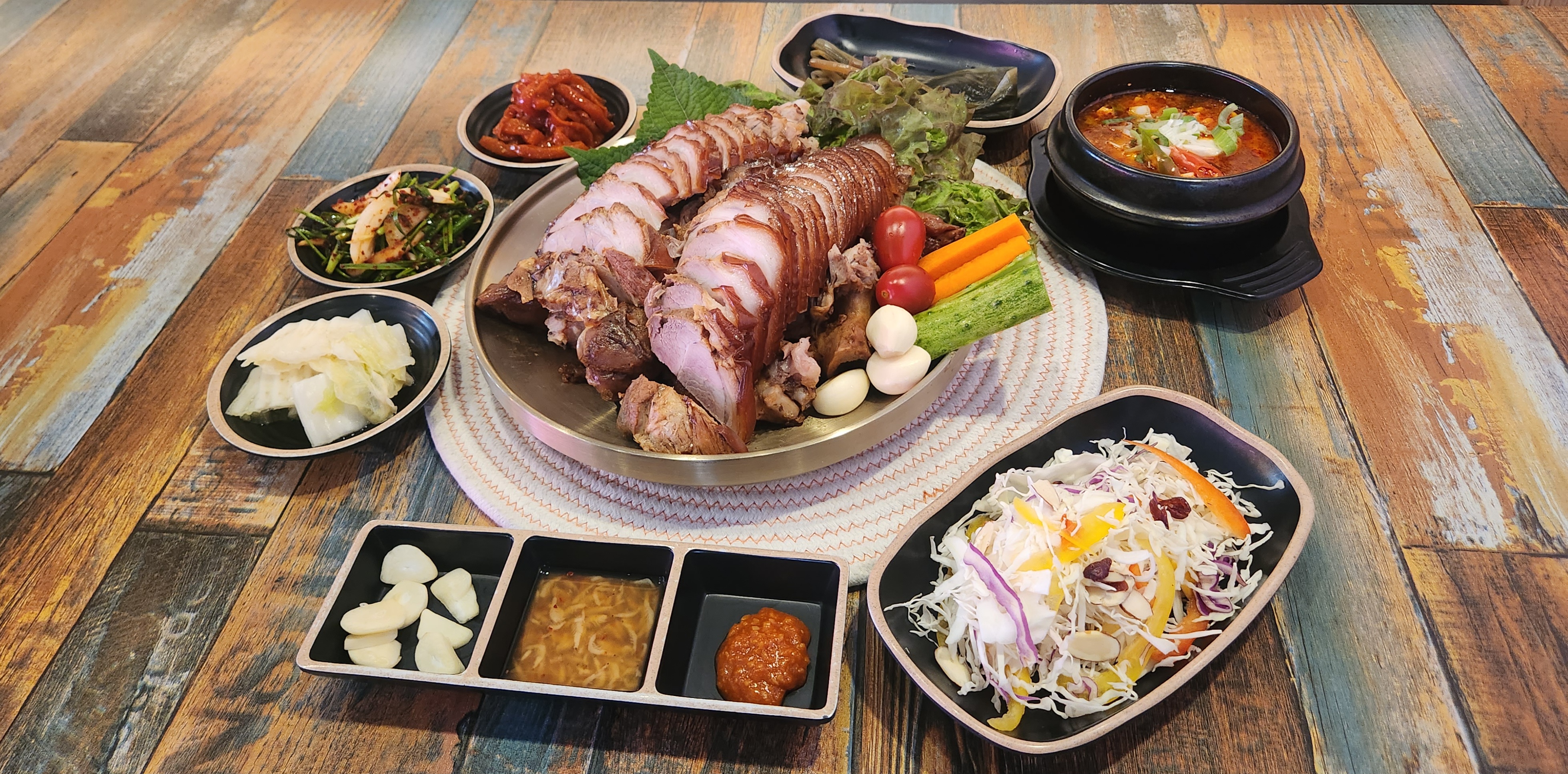 이선화덕족발보쌈 명일점 사진 4