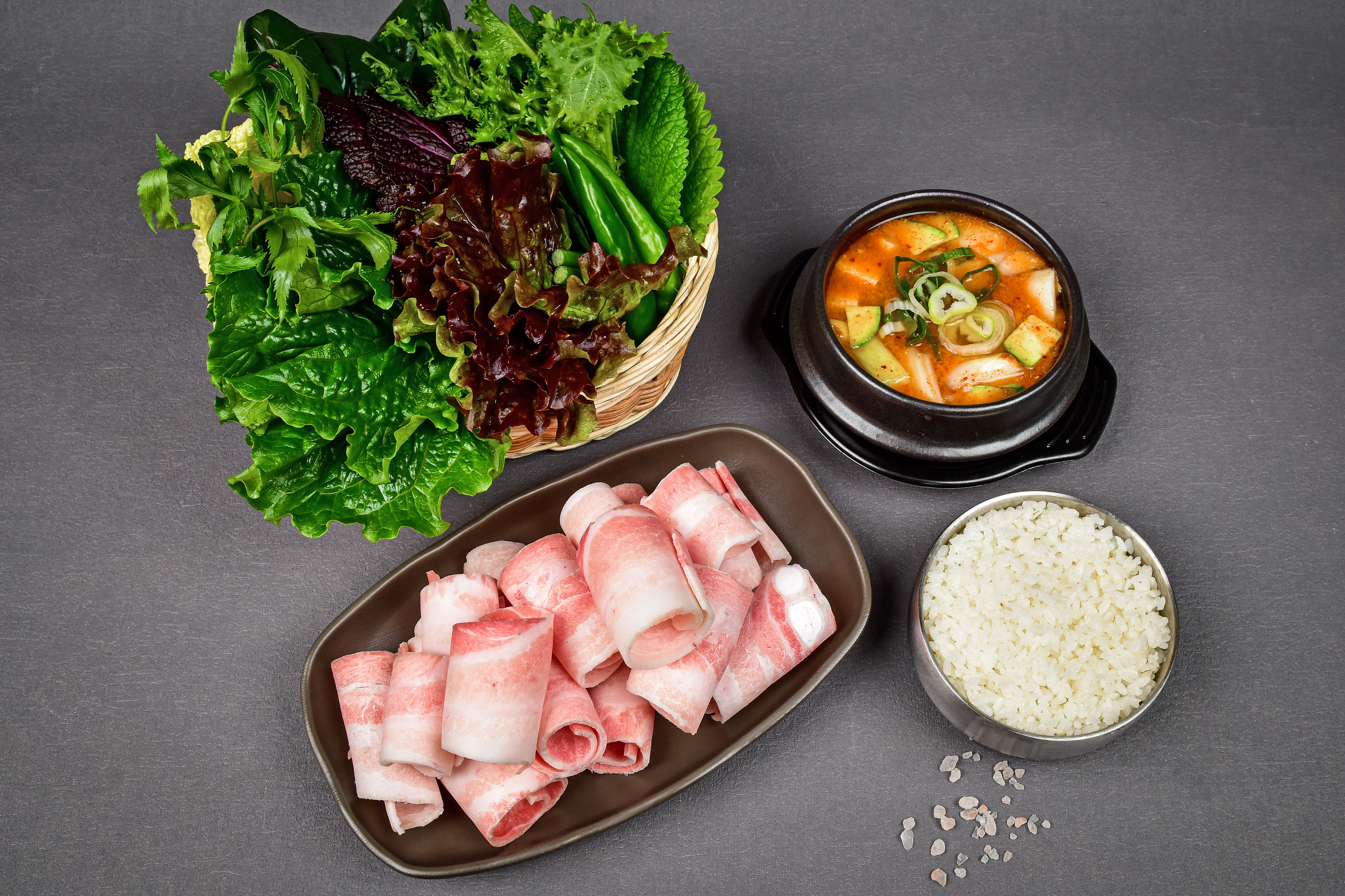 점심특선(대패+찌개+공기밥+셀프바)