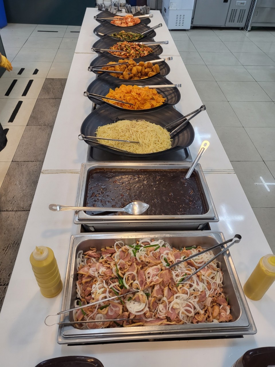 맛뜰한식뷔페 금왕밸리점