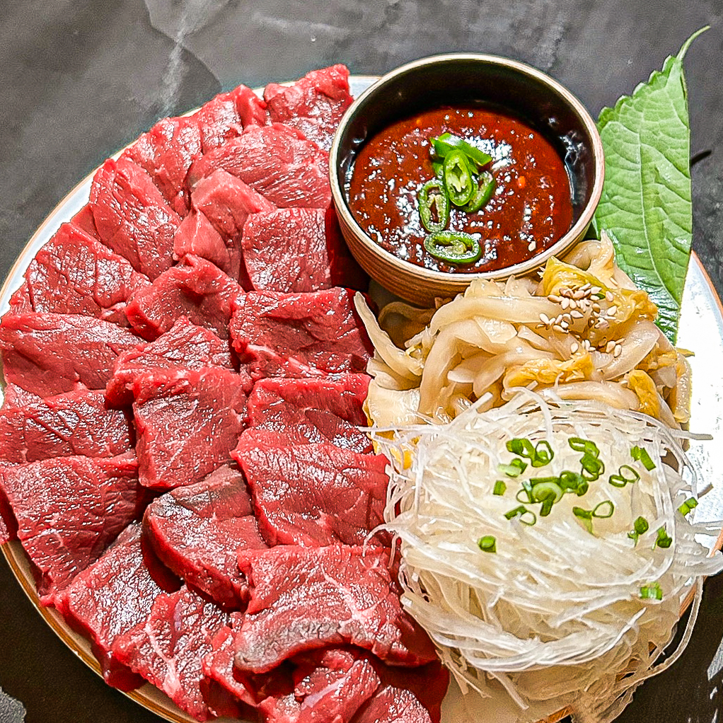 직접선별한 1++ 한우 육사시미