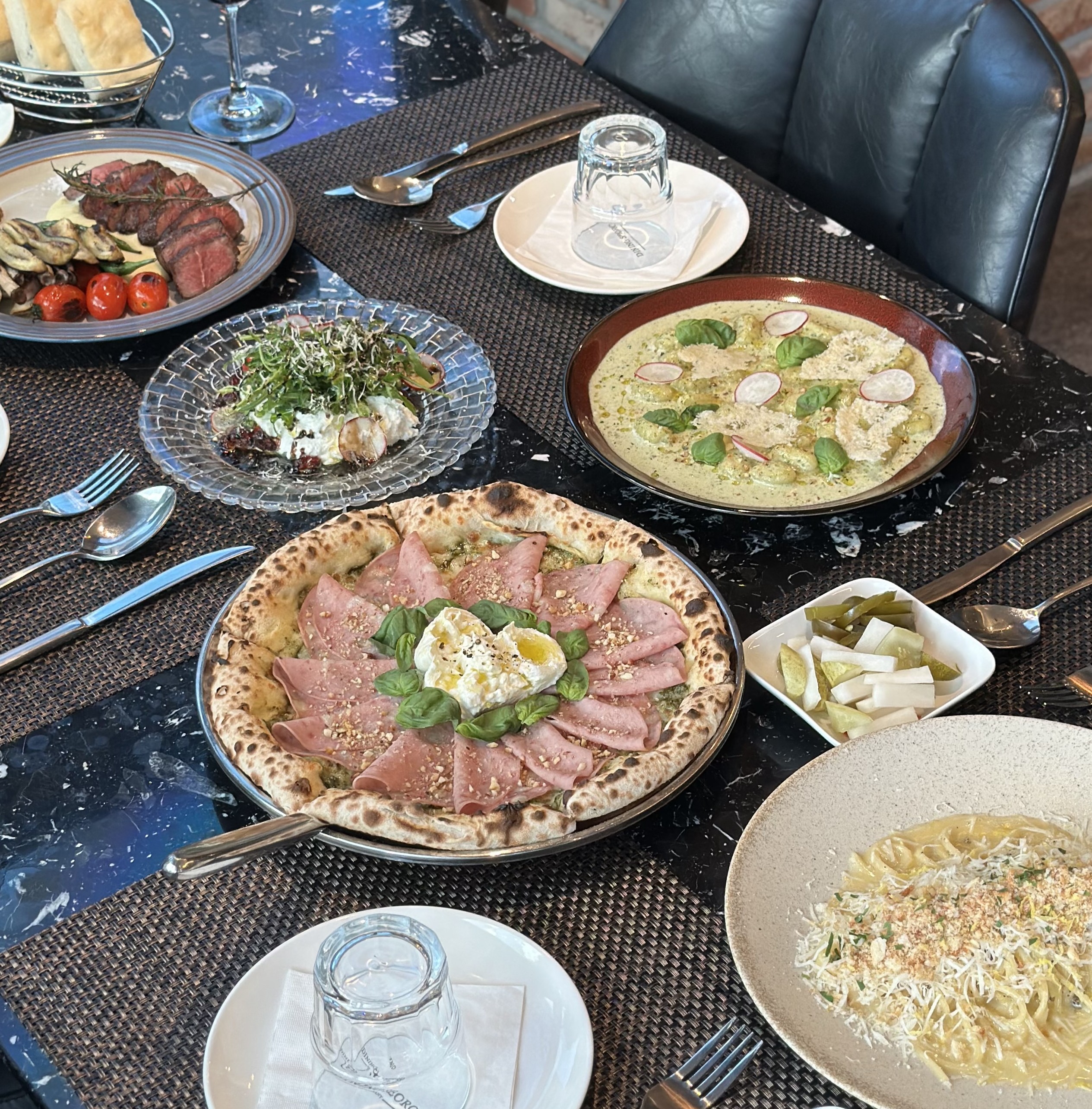 다이닝서로 양산