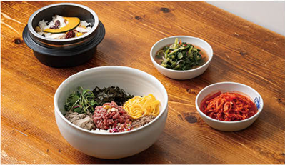 육회골동반(영양솥밥)