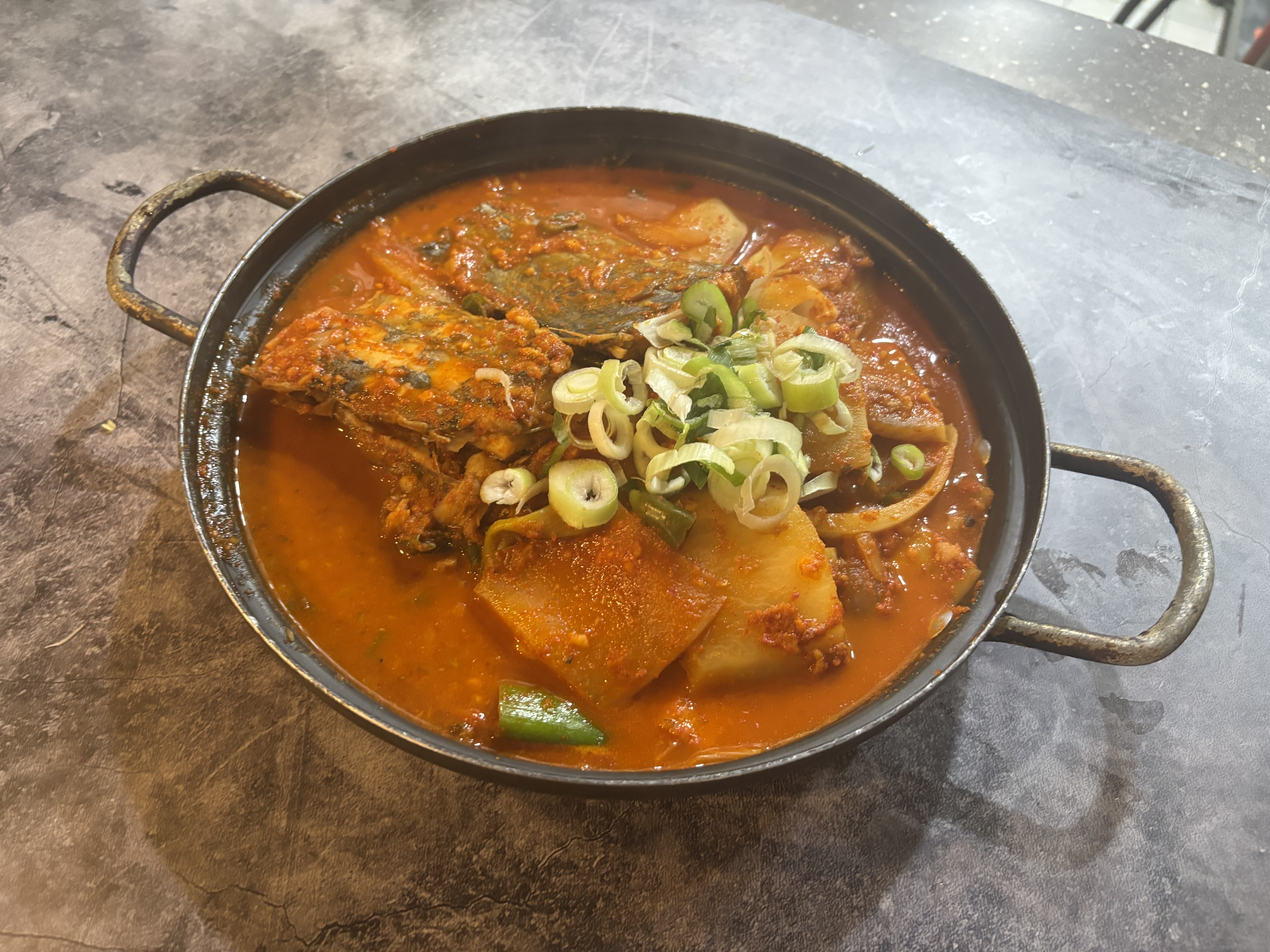[깊은맛] 갈치무조림 (2인이상주문)