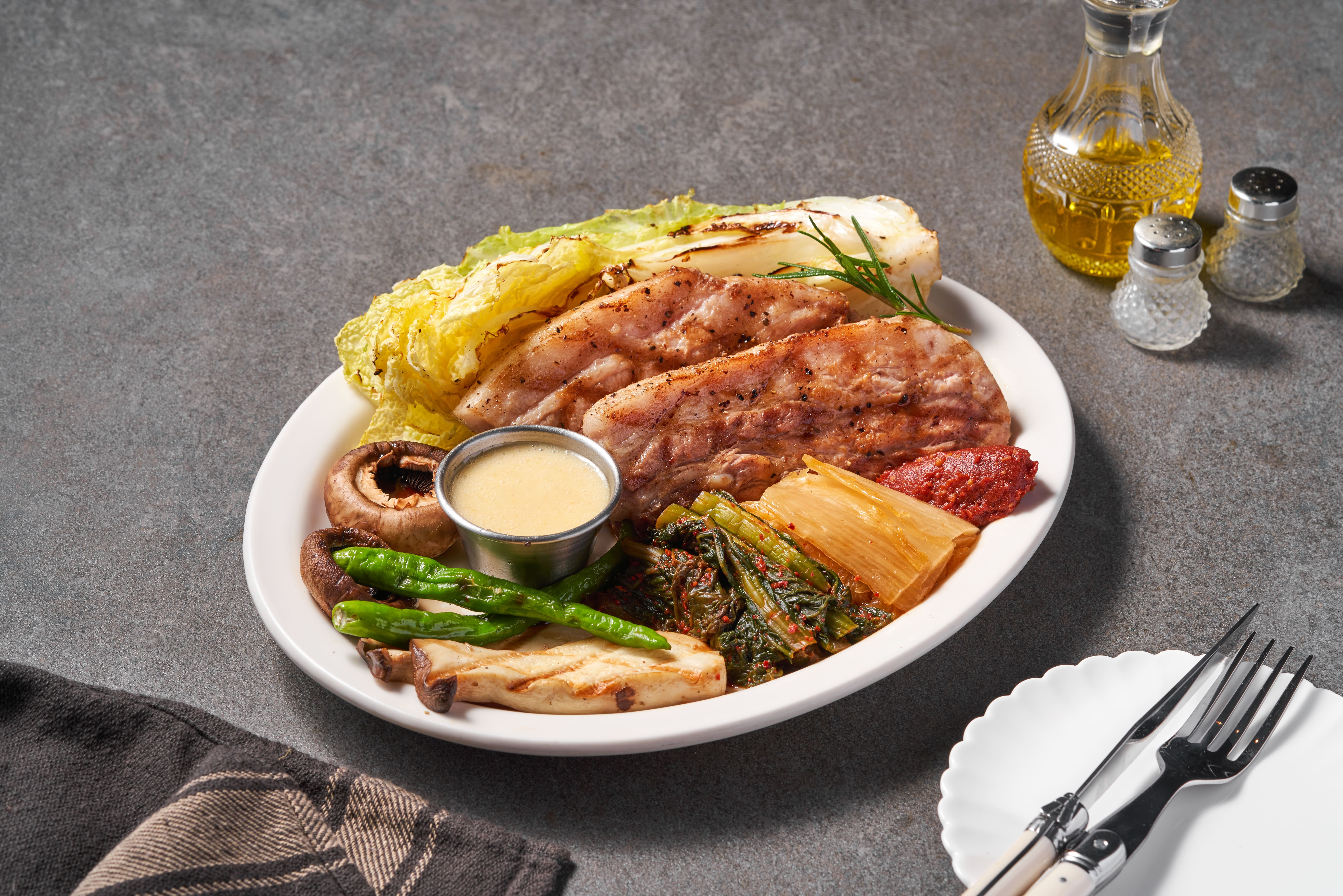 그릴 통삼겹 바베큐 플레이트
