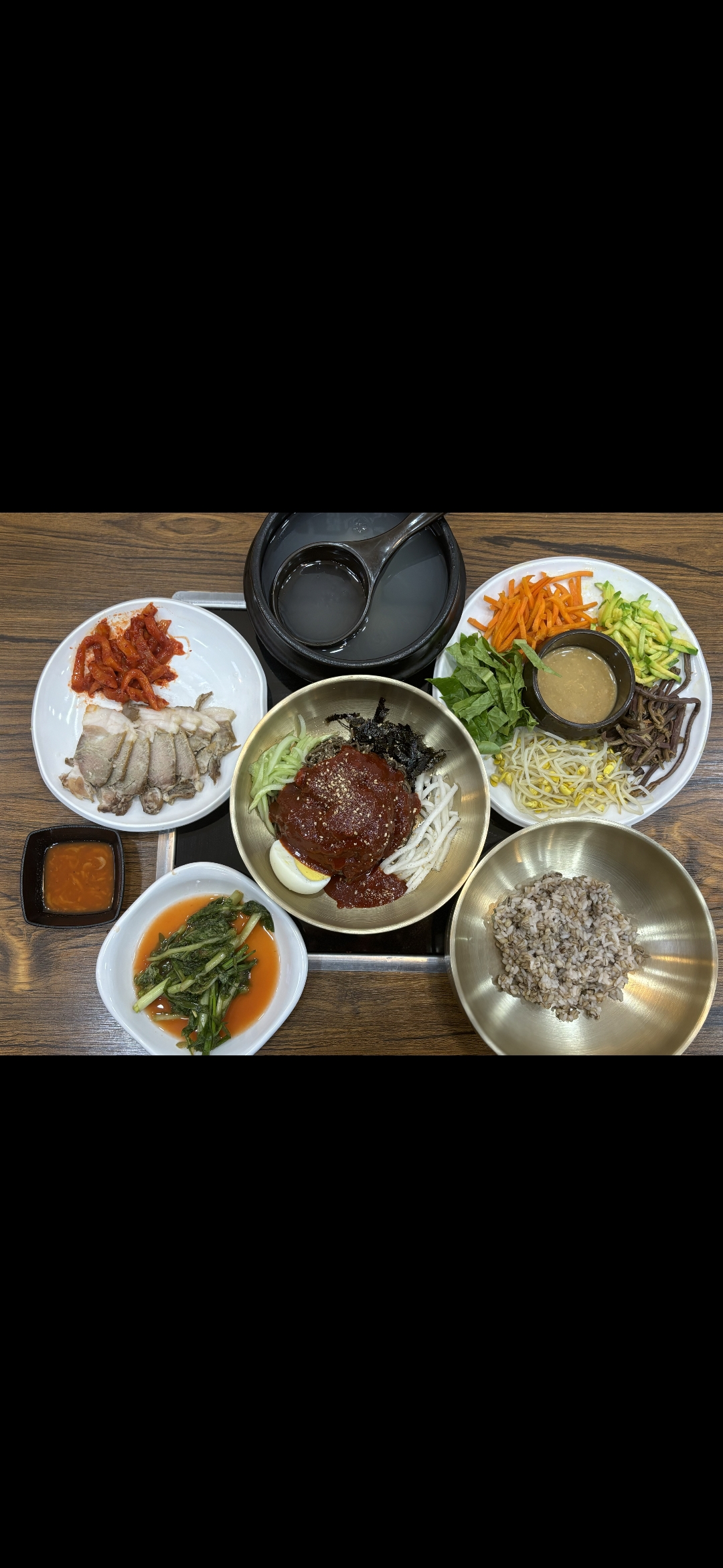 비빔막국수&오색보리밥&한돈수육정식