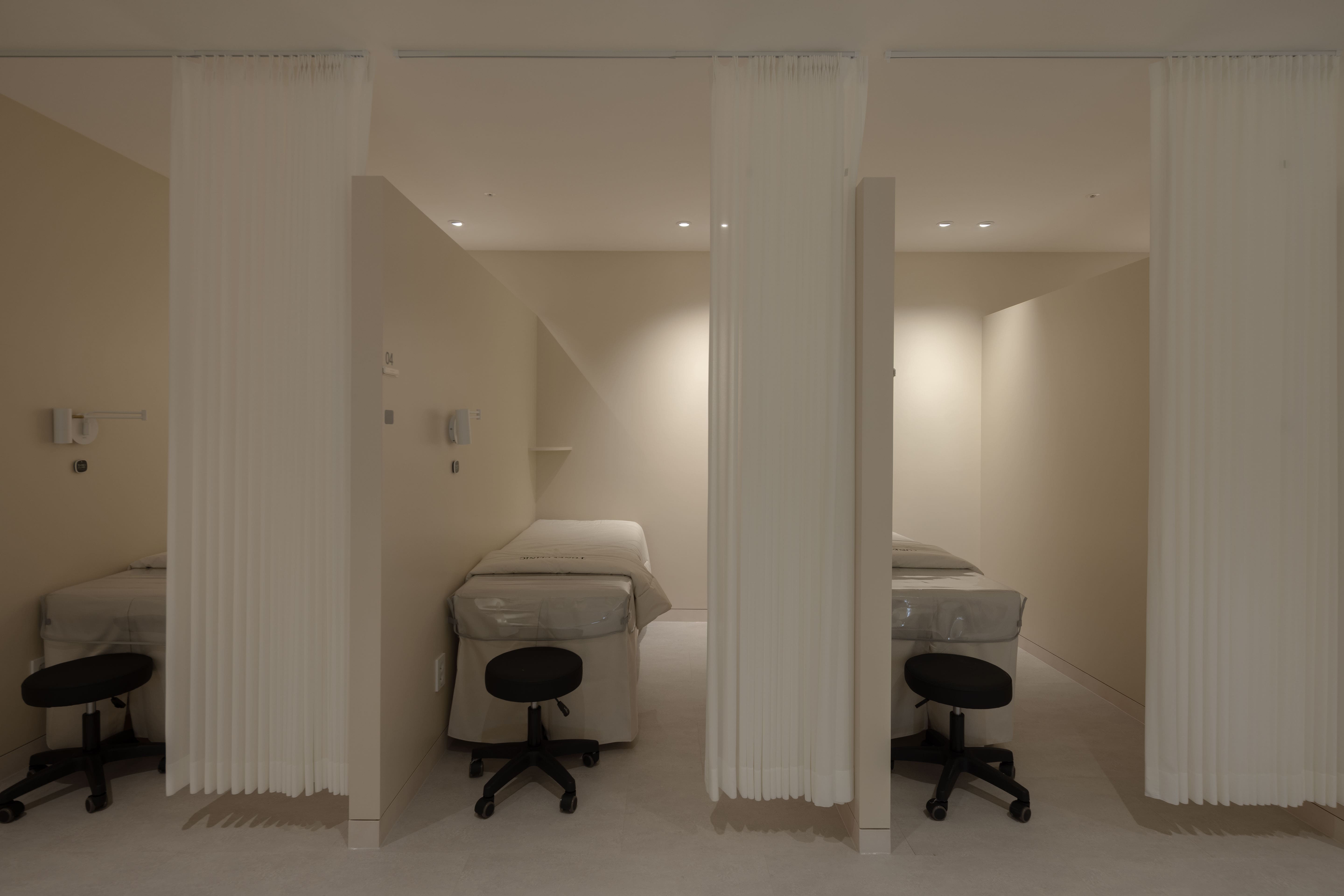 톤즈의원 명동역 대표 이미지