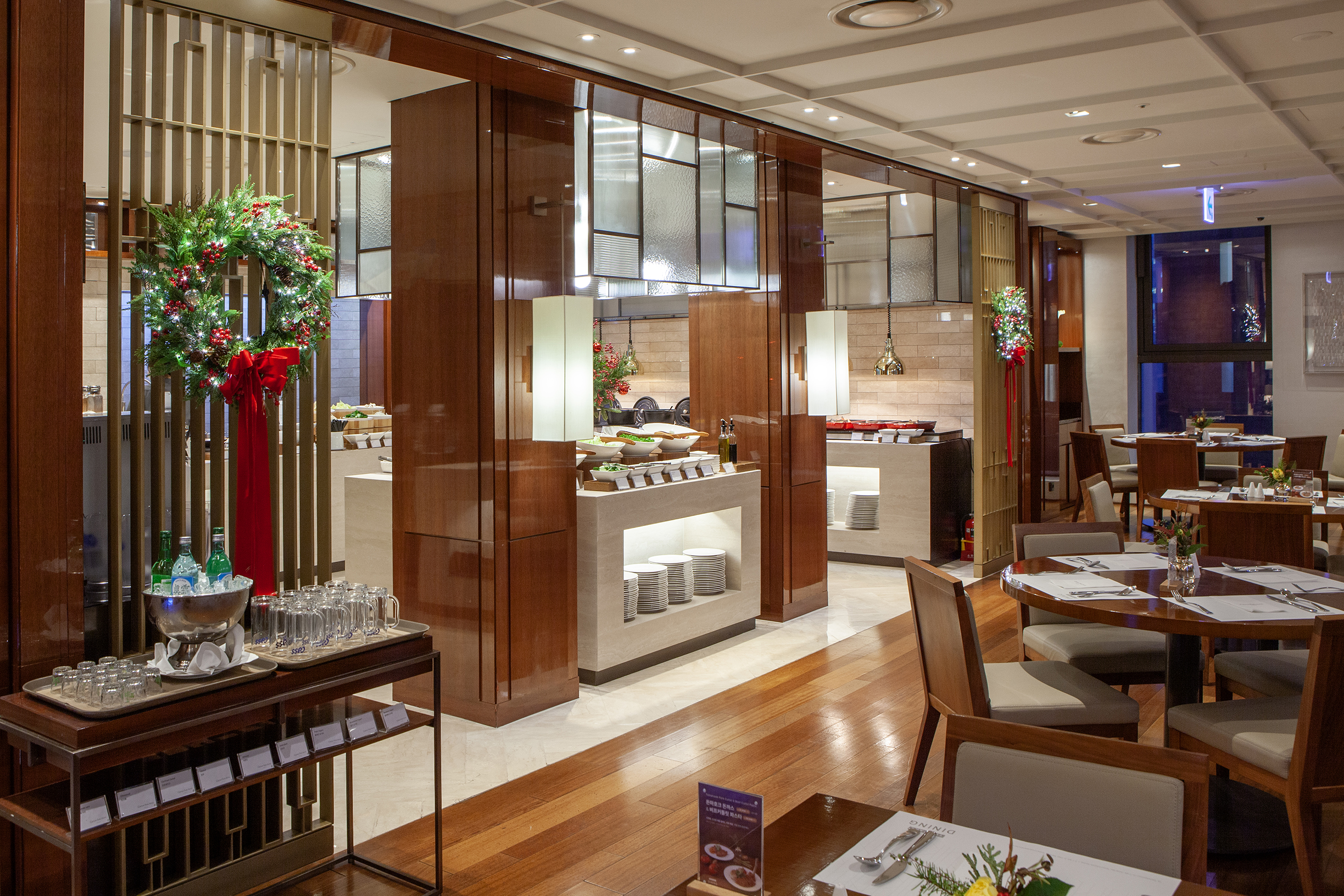 더 파크 다이닝 전경