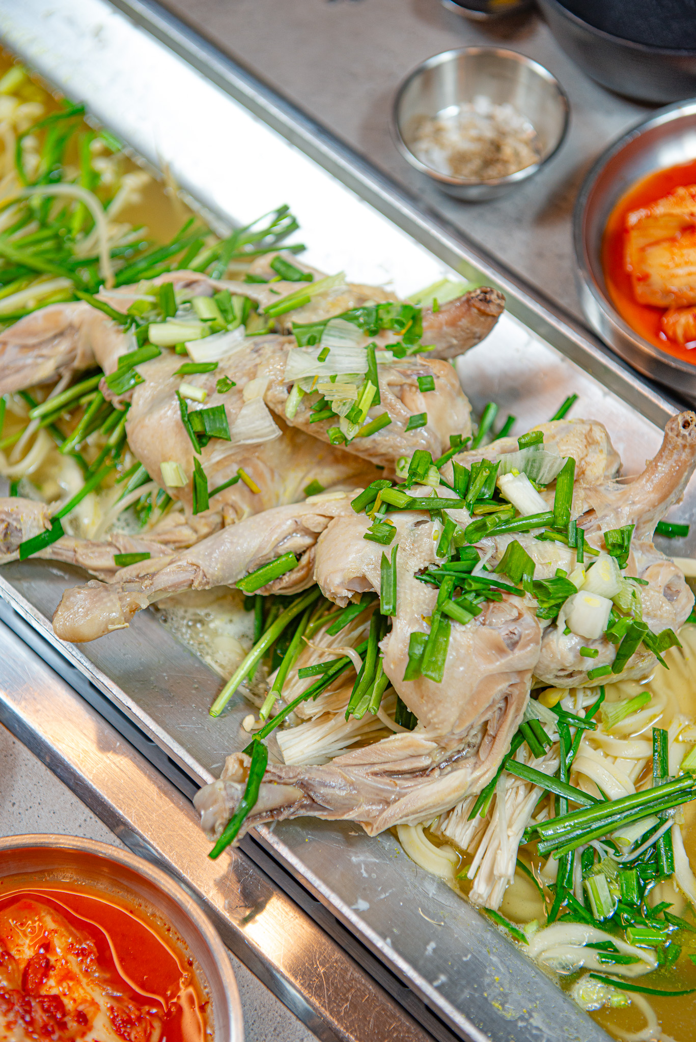 닭한마리통칼국수