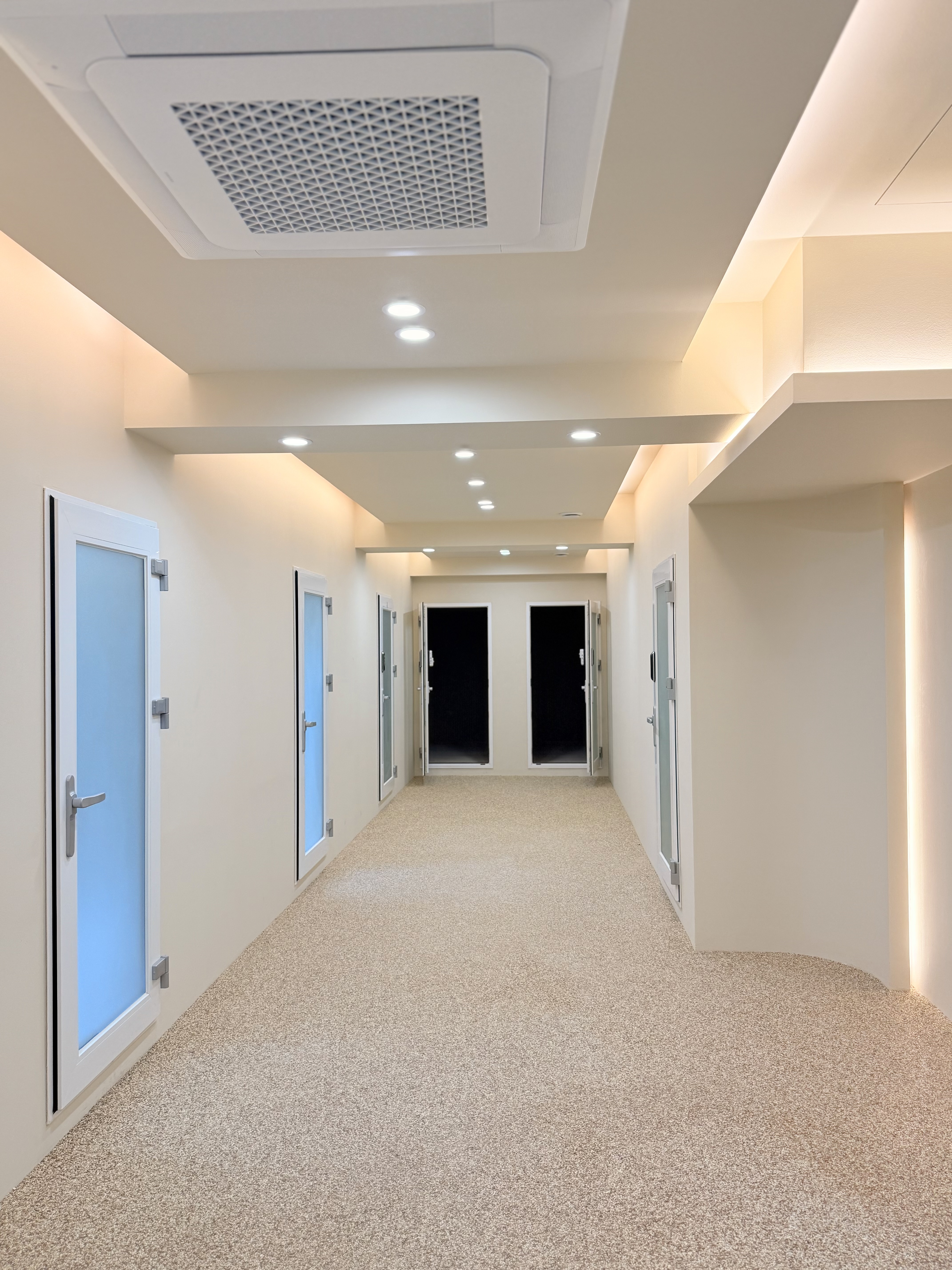 1번째 스튜디오 사진