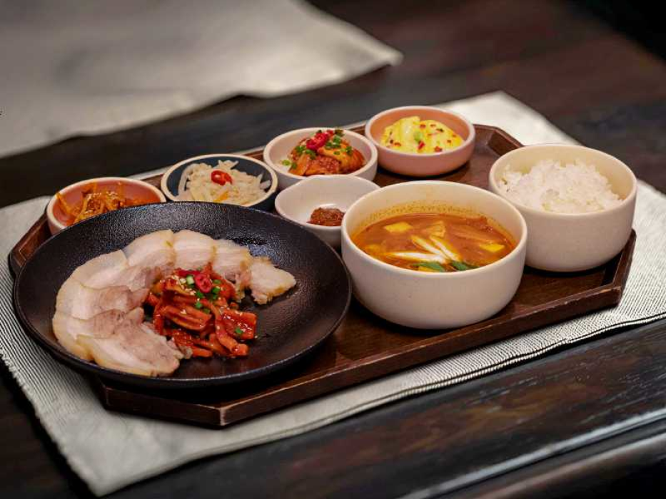 보쌈 정식(점심메뉴)