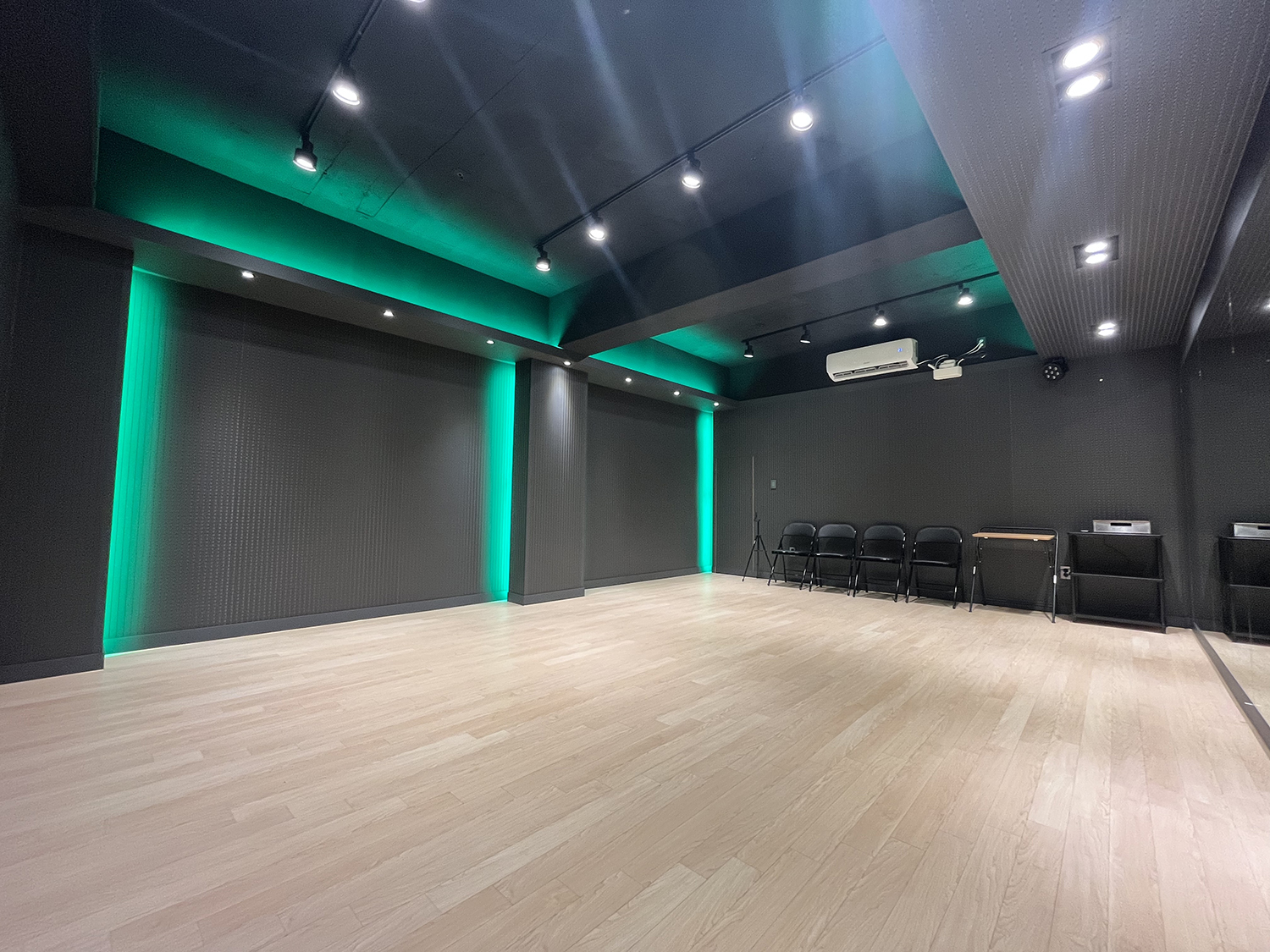 1번째 스튜디오 사진