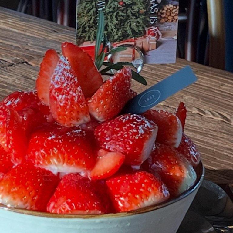 생딸기빙수