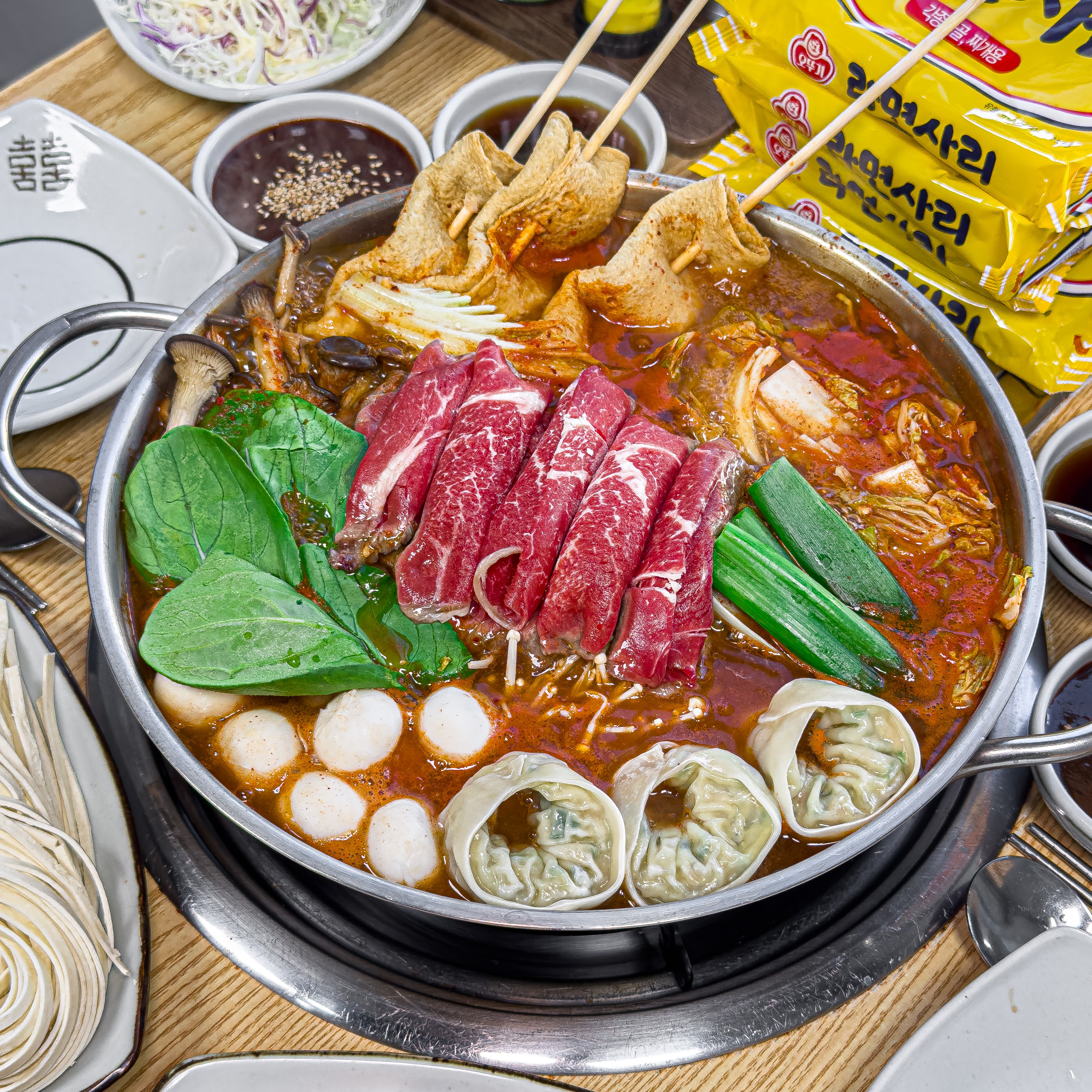 이태리샤브칼국수 세종어진점