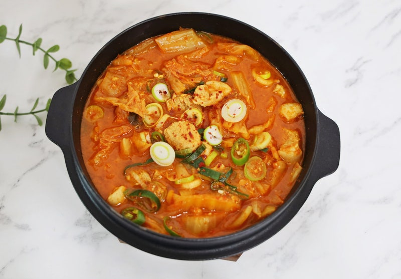 얼큰(한돈갈비)김치찌개