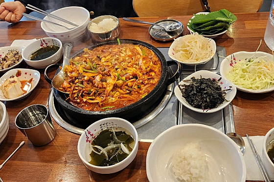 대한복국돌판낙지볶음