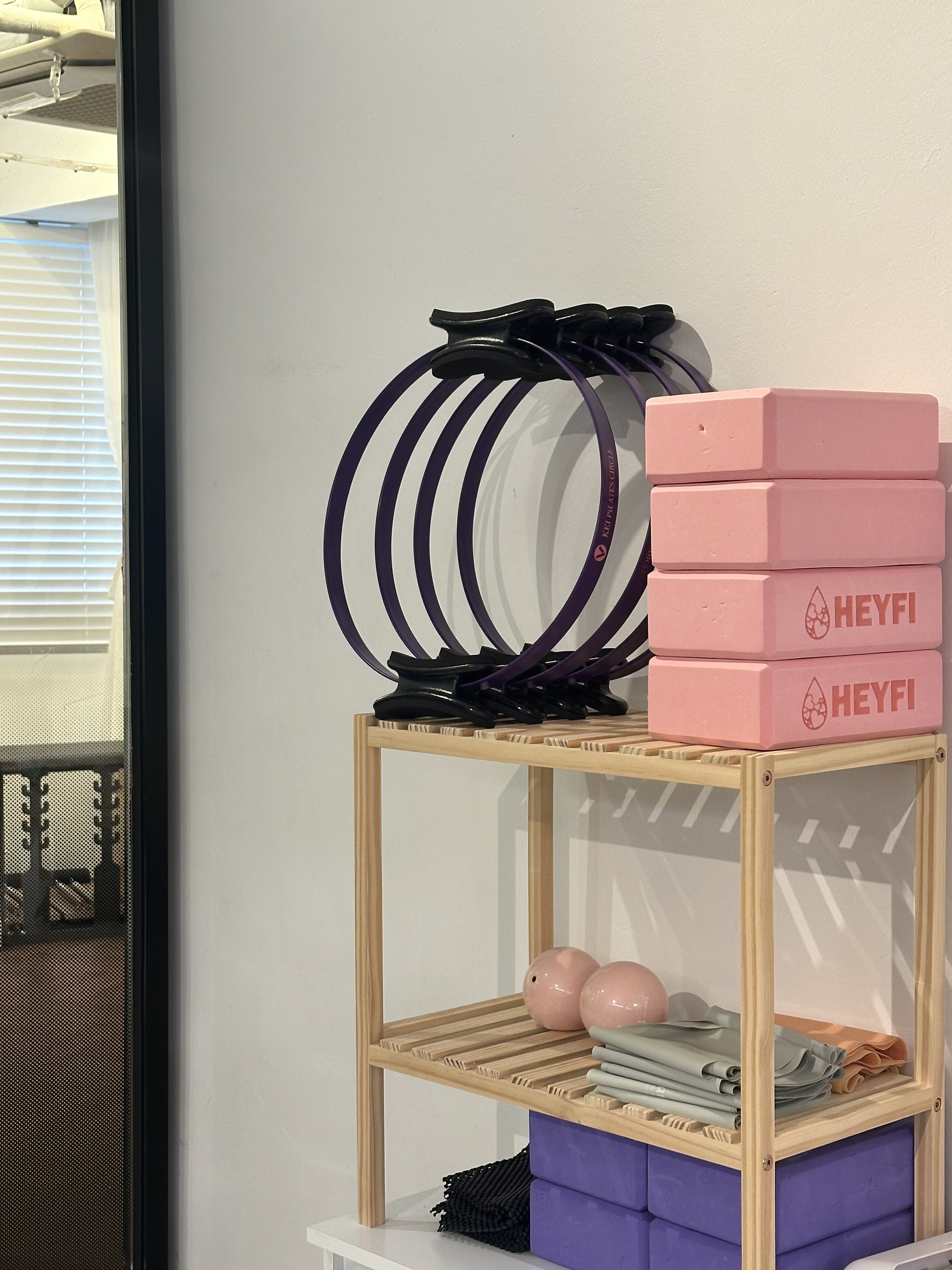 퍼스트 요가 필라테스 아카데미 홍대점 이미지