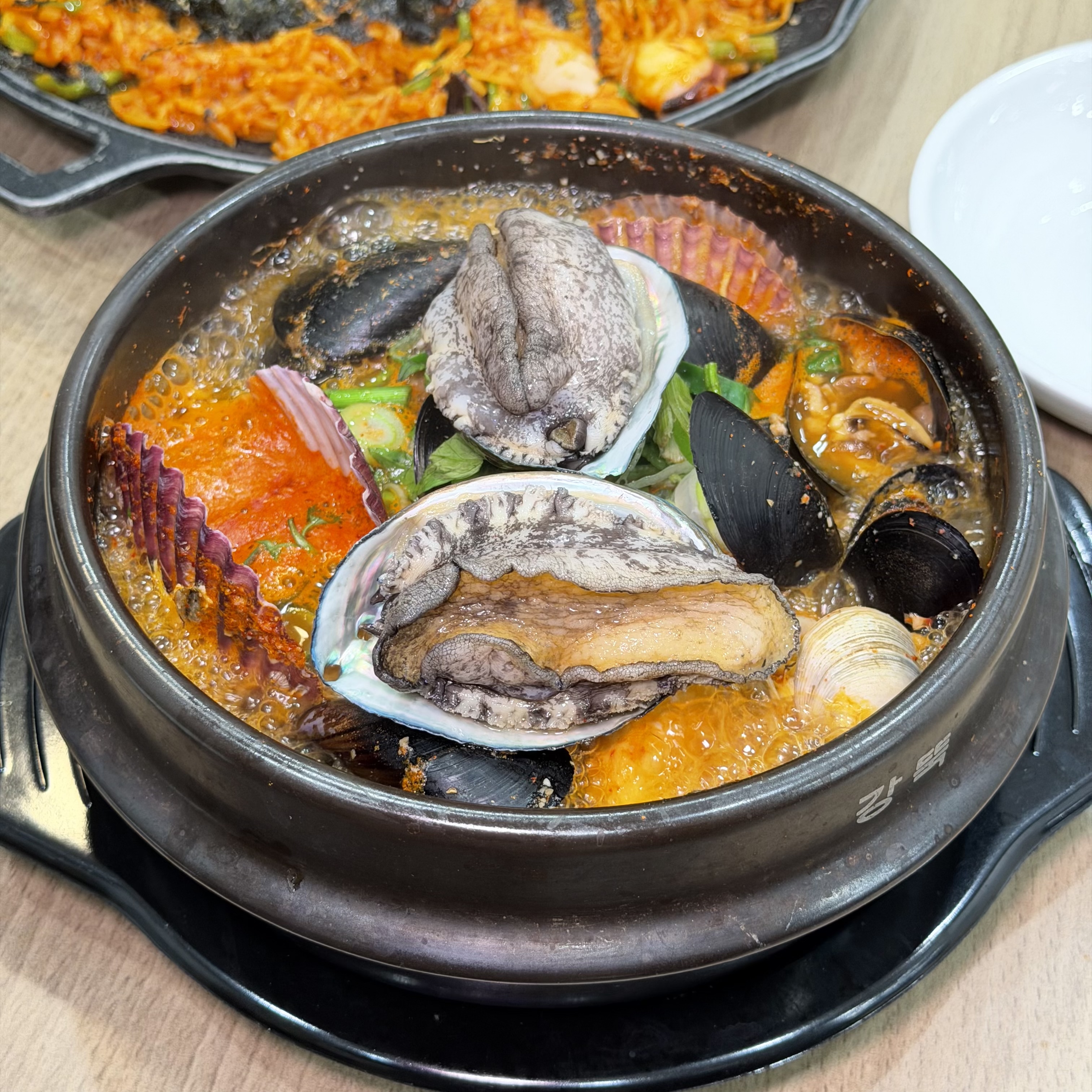 신영웅청국장해물뚝배기 성서모다아울렛점